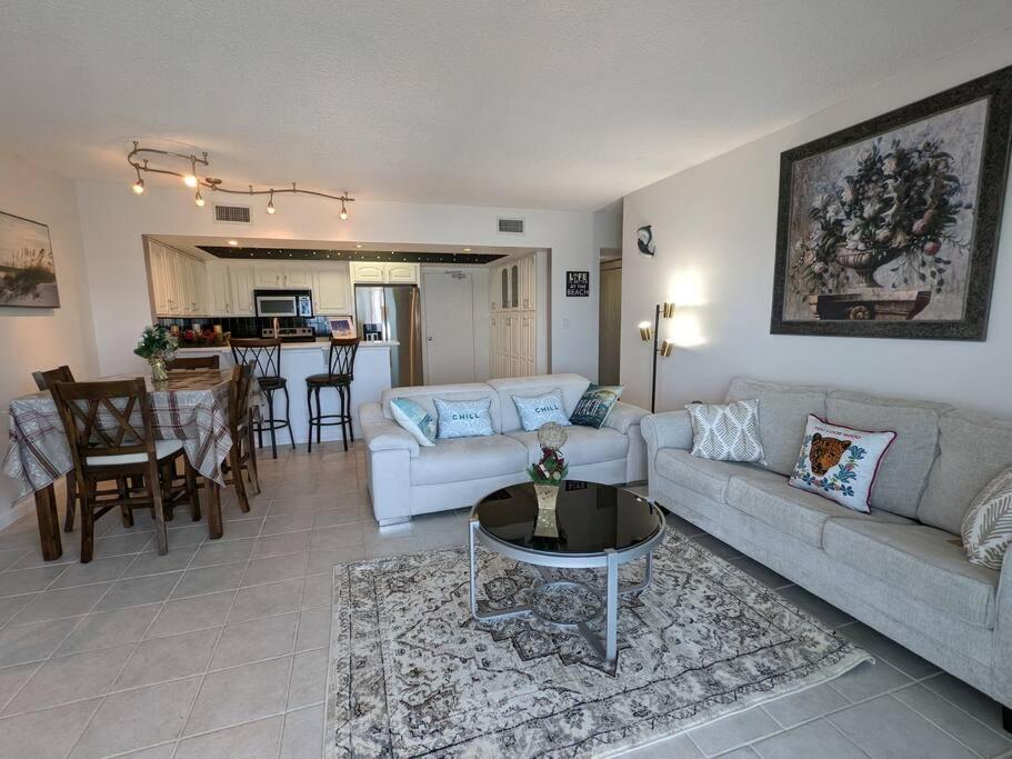 Oceanfront 2Br-2B in Satellite Beach - Ocean Views, photo 35
