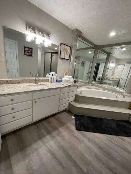 Scenic Pool Home Near Ft Moore Cobble Creek Tennis view 5