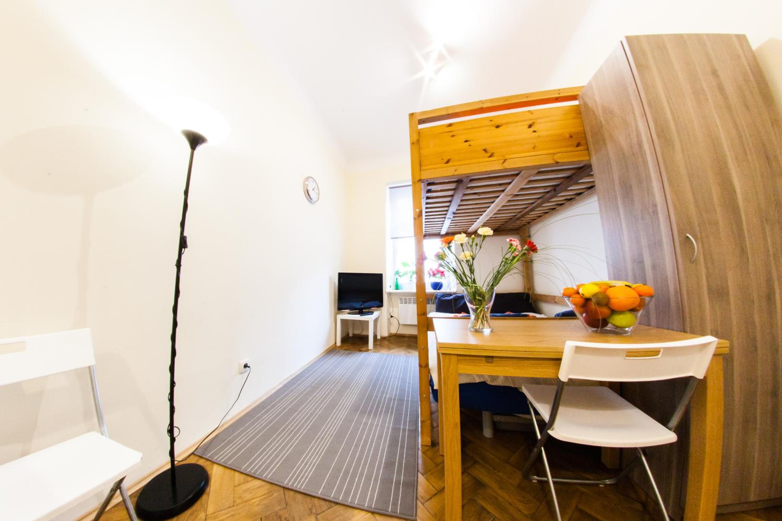 Homely Apartment's Old Town