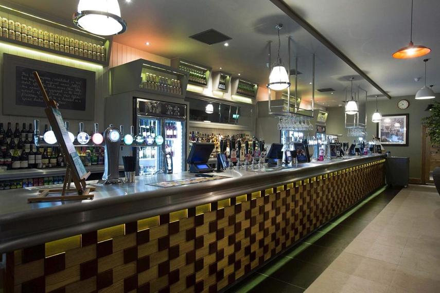 bar