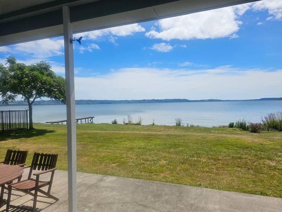 Blue Cottage, on the lake view 3