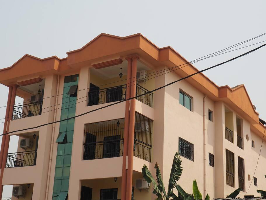 Lovely 2 -Bedroom , 2-bathroom furnished apart