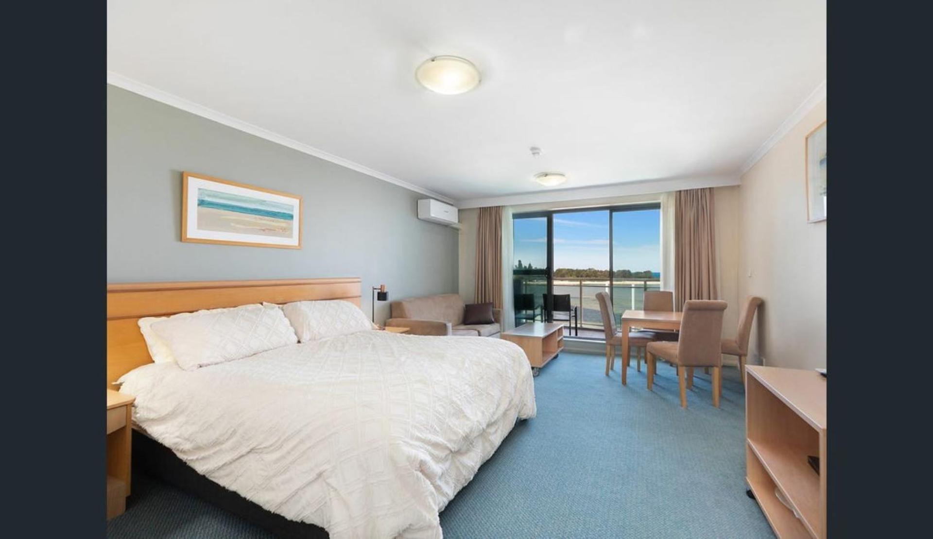 The Entrance Waterfront Studio, Balcony, Pool, Water Views, Unit 208