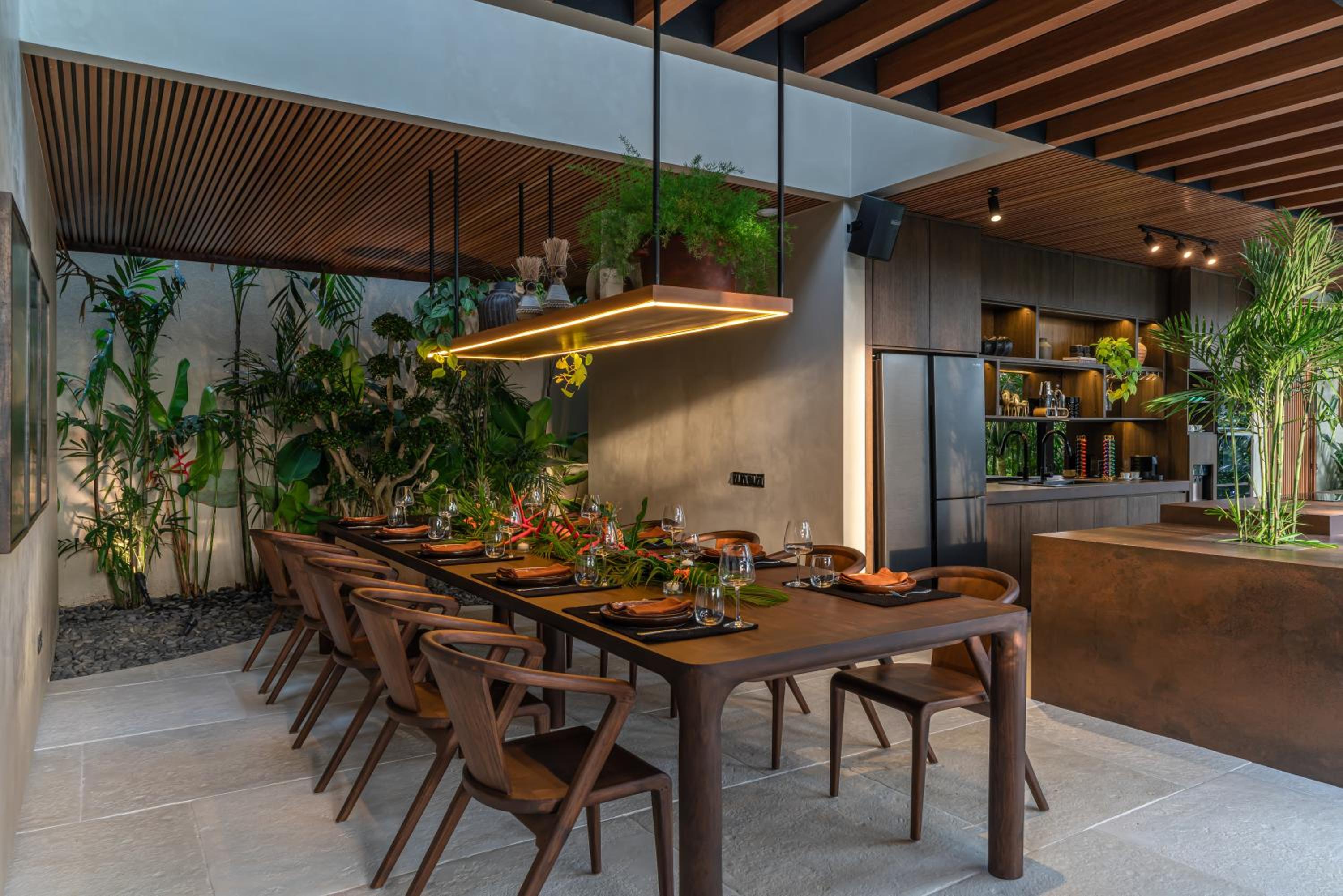 dining