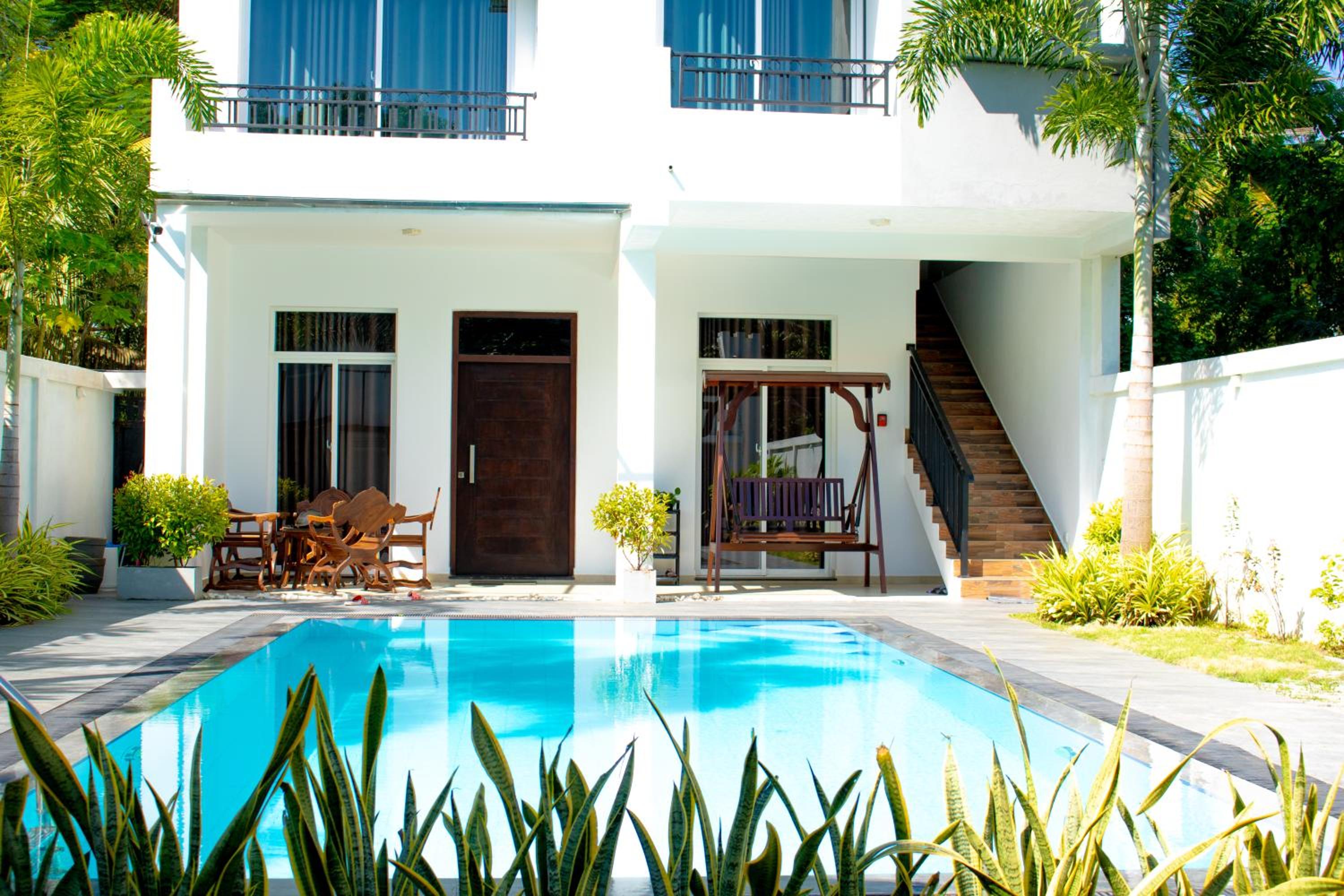 Seaside luxury apartments view 4