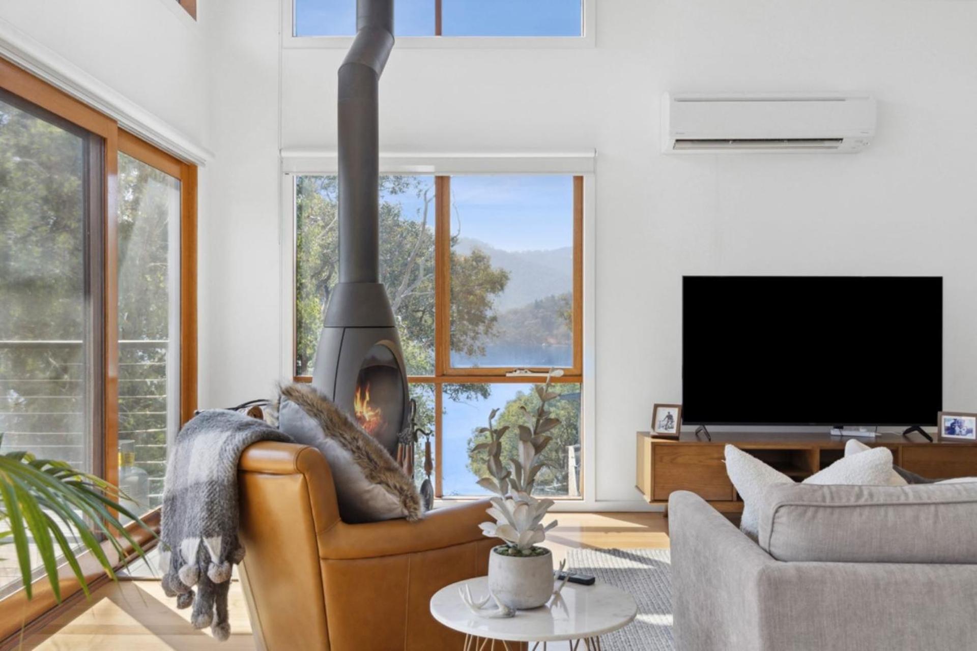The Point Lakehouse Taylor Bay