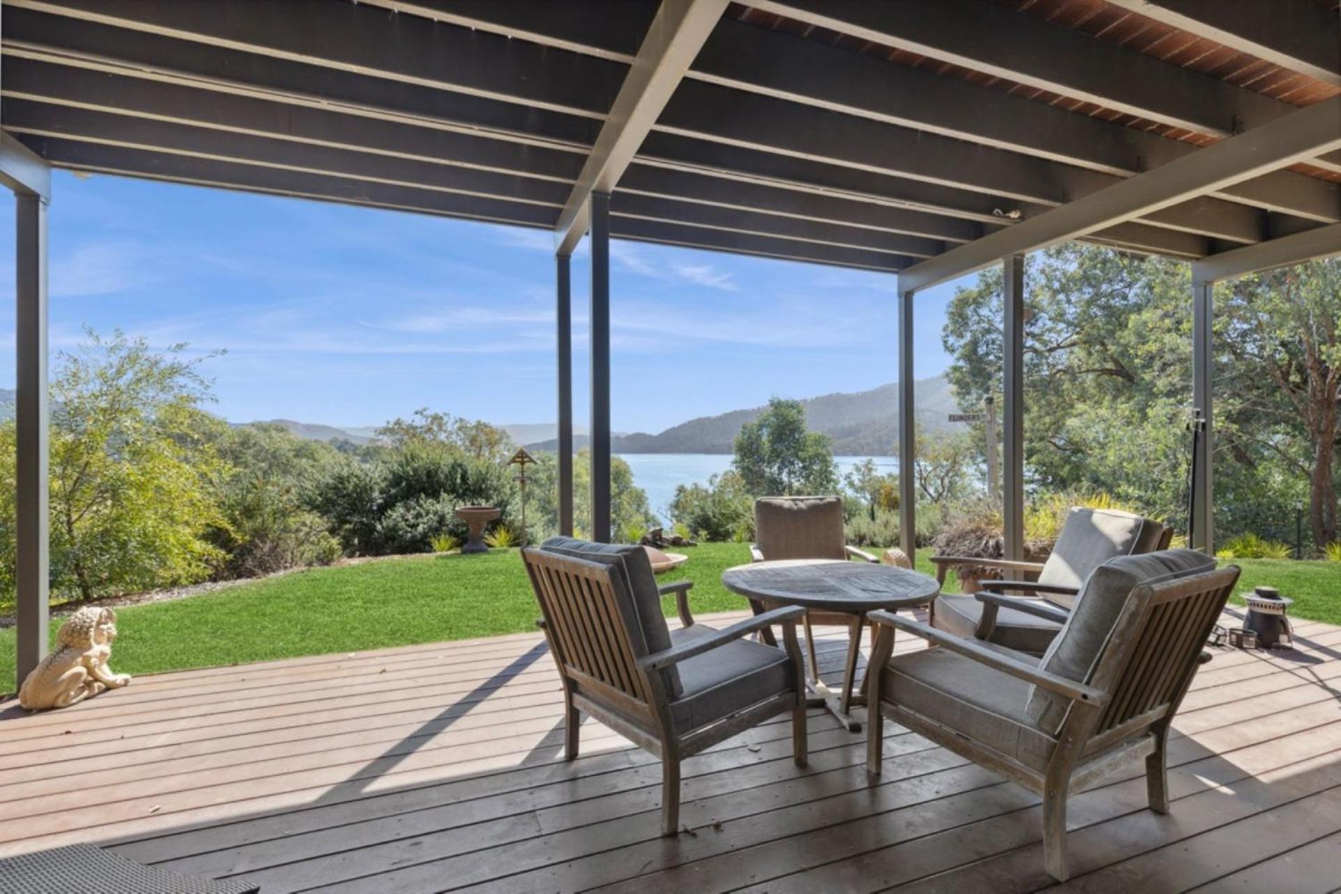 The Point Lakehouse Taylor Bay