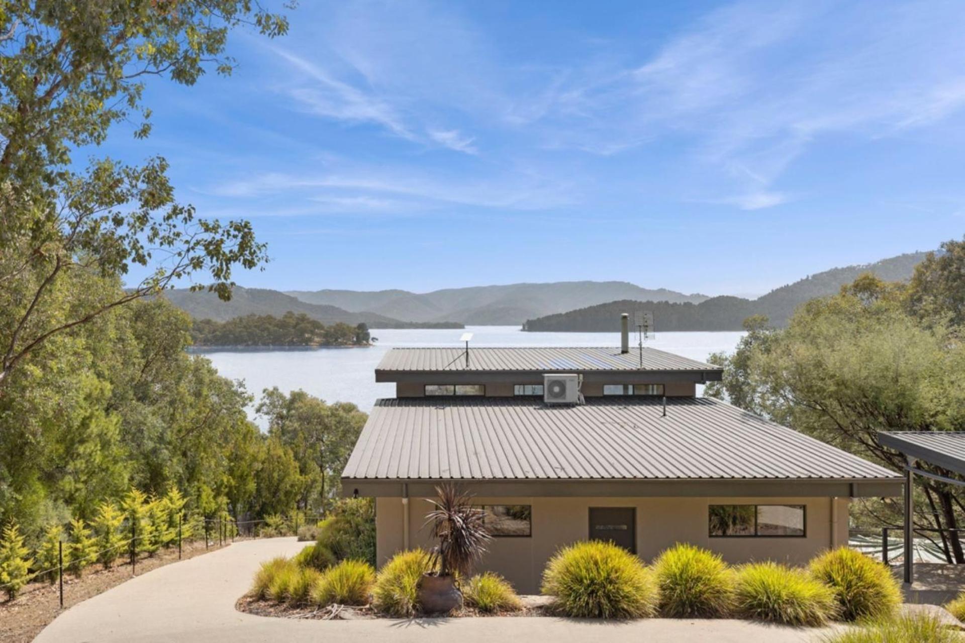 The Point Lakehouse Taylor Bay