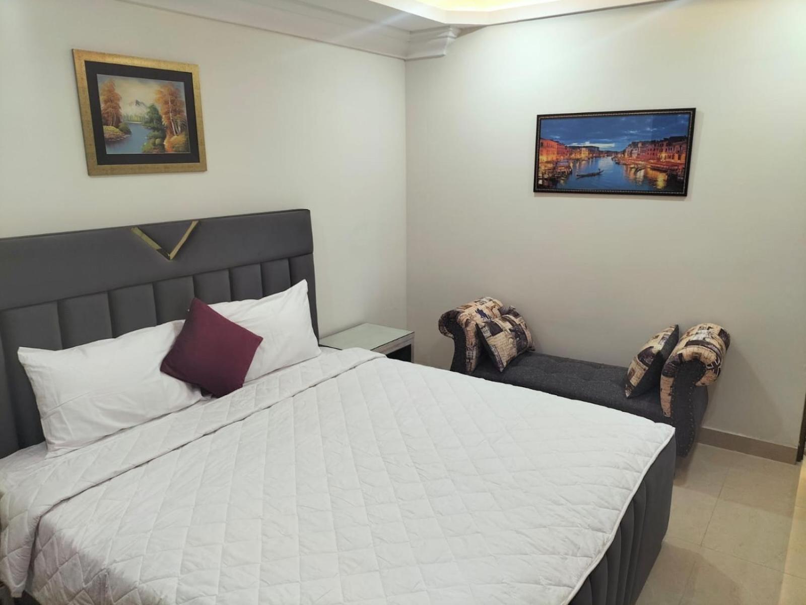 Royal Galaxy Hotel & Residence Islamabad view 3