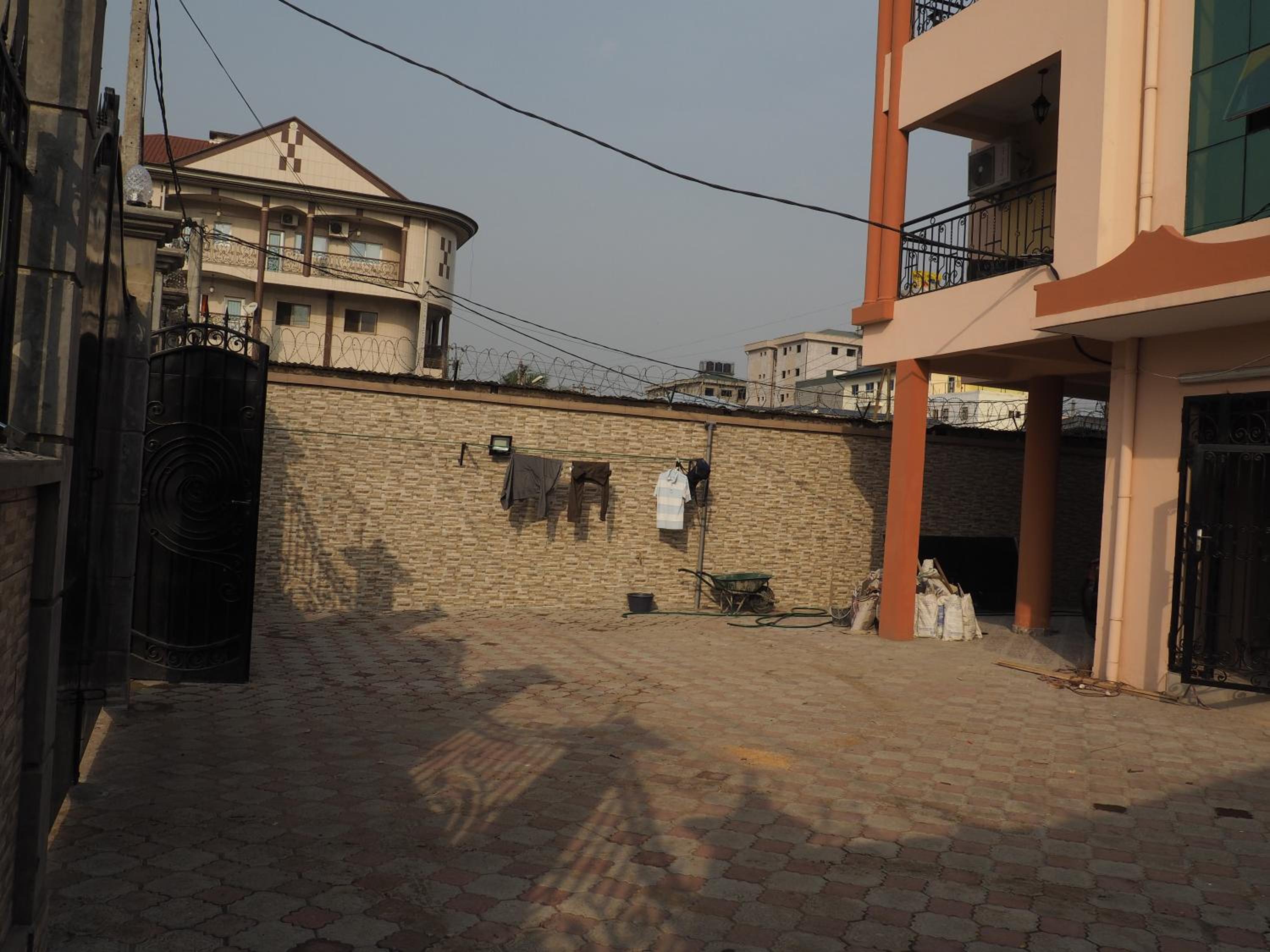 Lovely 2 -Bedroom , 2-bathroom furnished apart