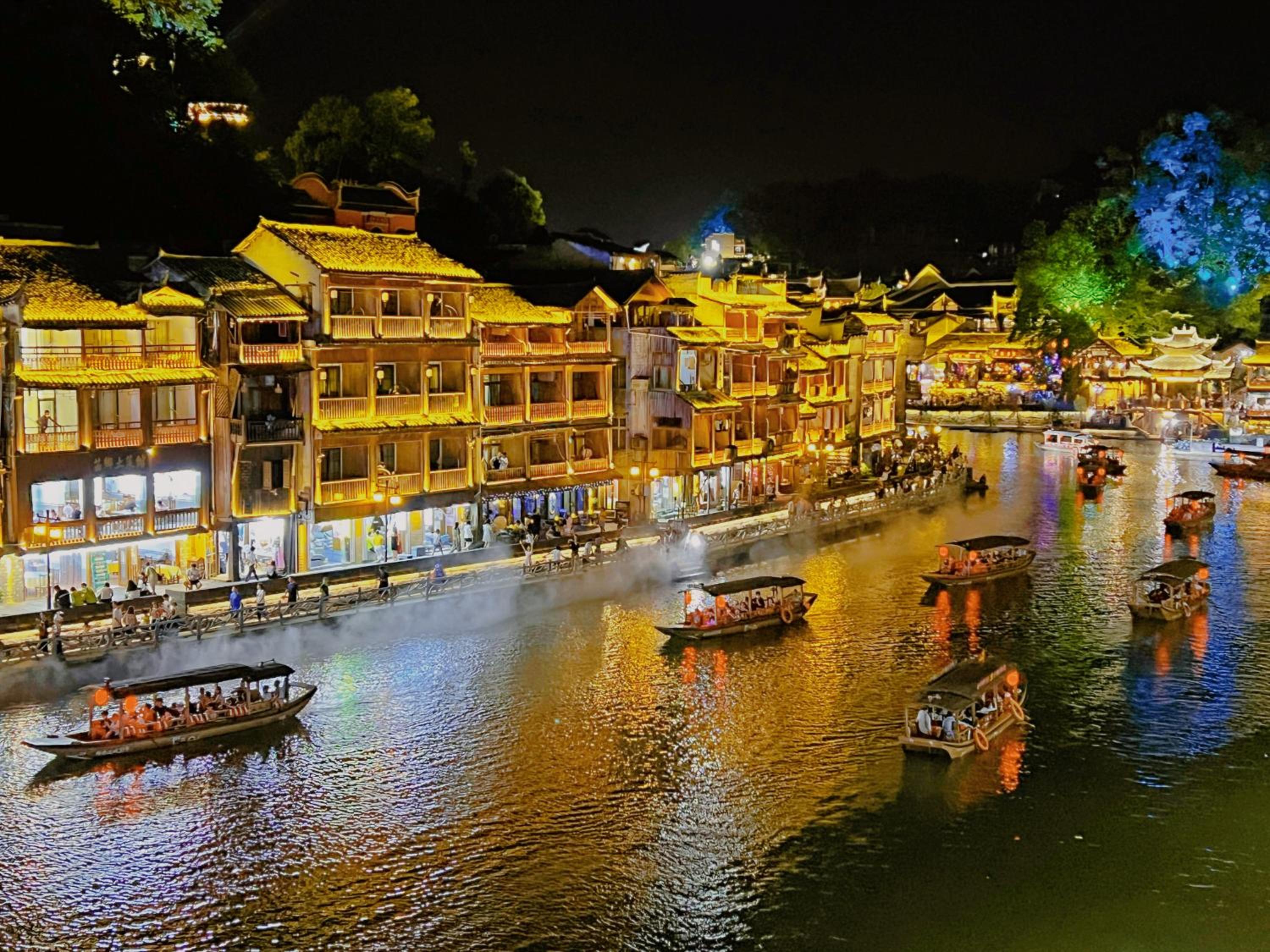 Phoenix Fuyuan Villa Riverside Hotel
