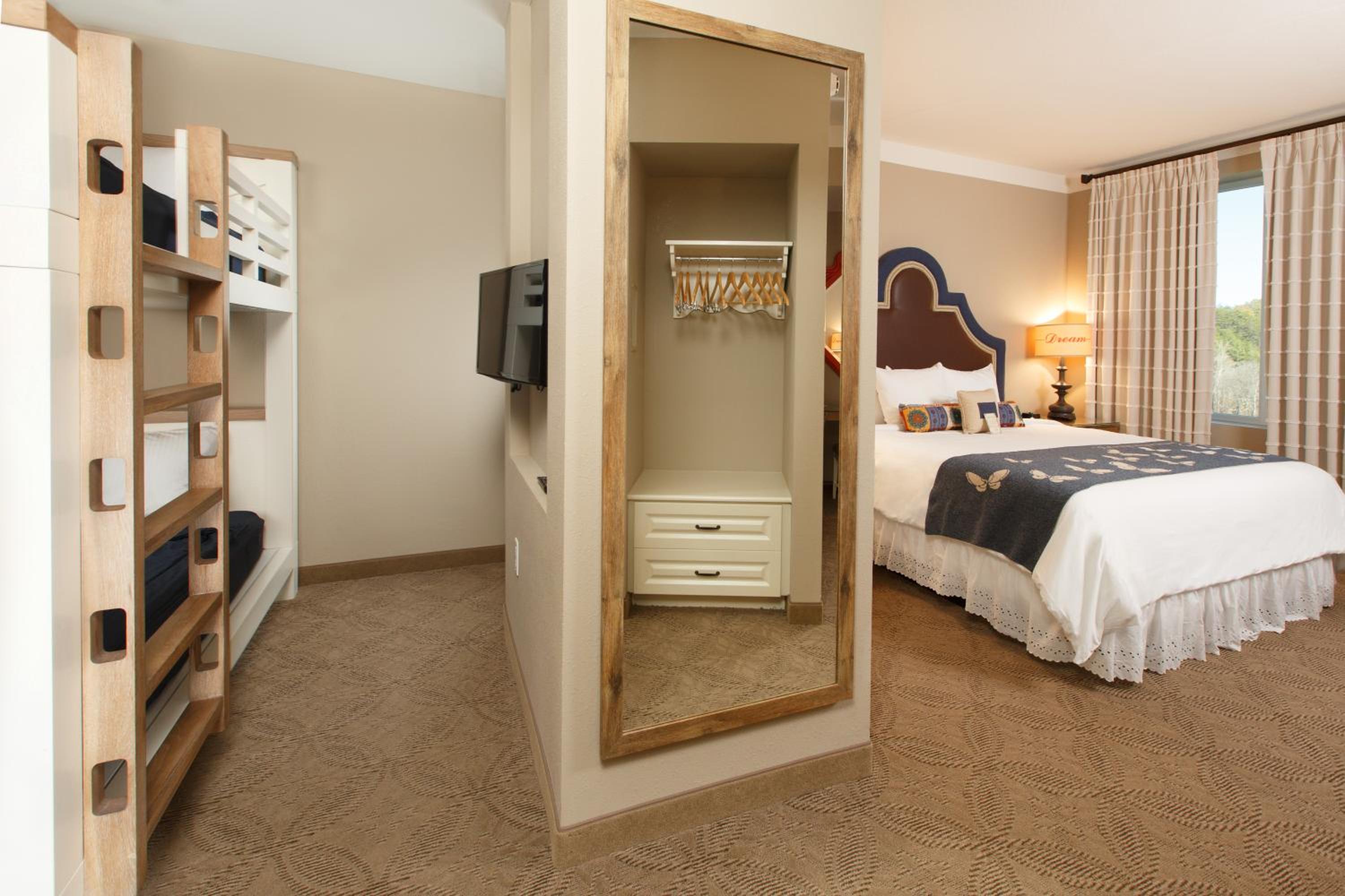 Dollywood's DreamMore Resort and Spa