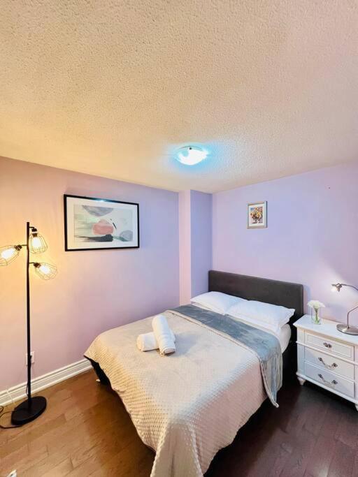 House in Scarborough-20 minutes to Downtown