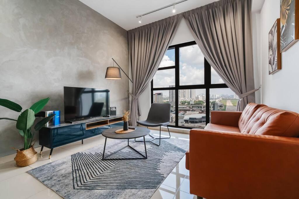 Trion KL Modern Netflix 2Bedroom 6pax