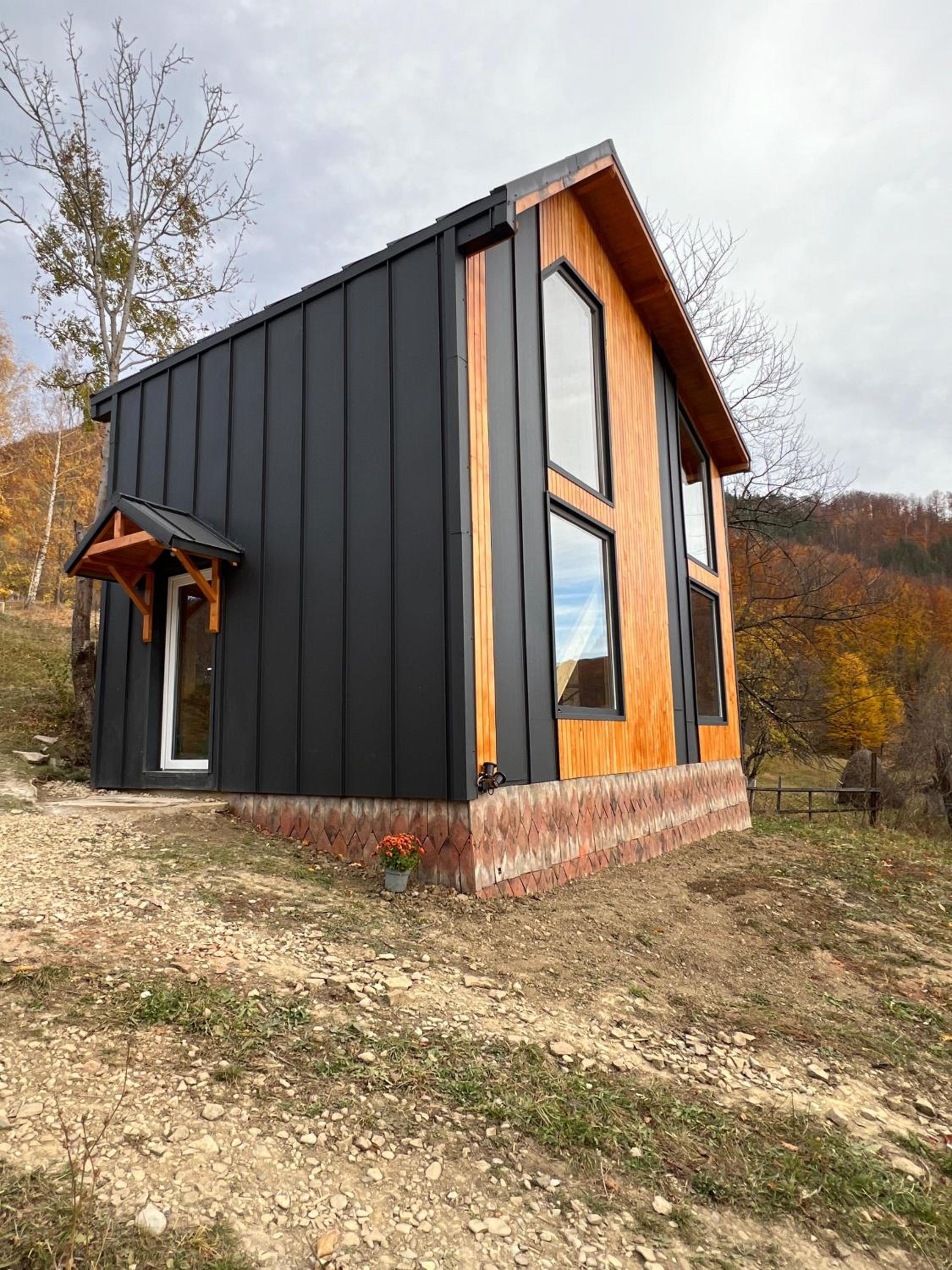 Cabana Magic Pine Nest - main view