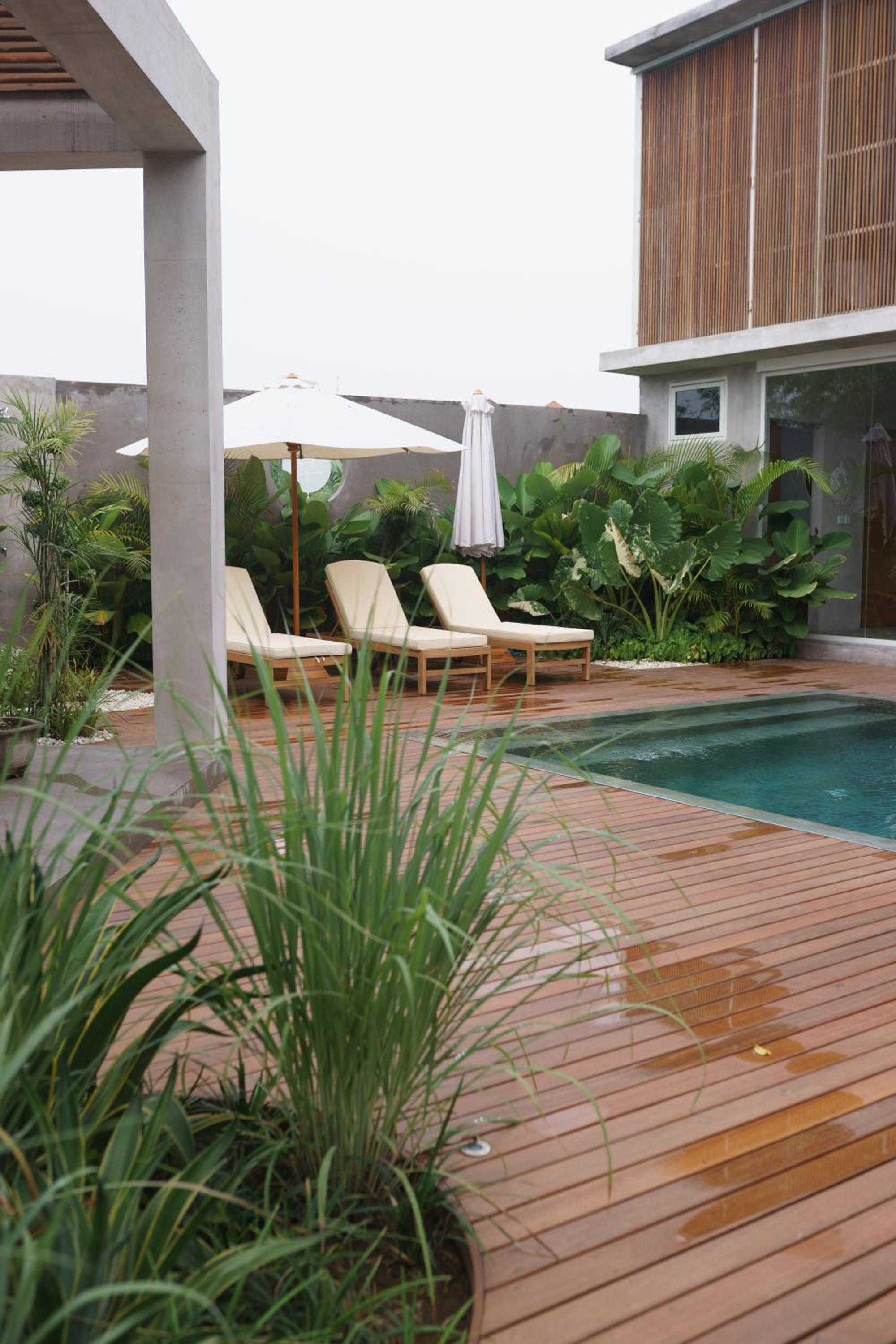 Designer LUXE Pool & Garden Villa! Rooftop, Ricefields, Beach 10mins - Canggu view 4
