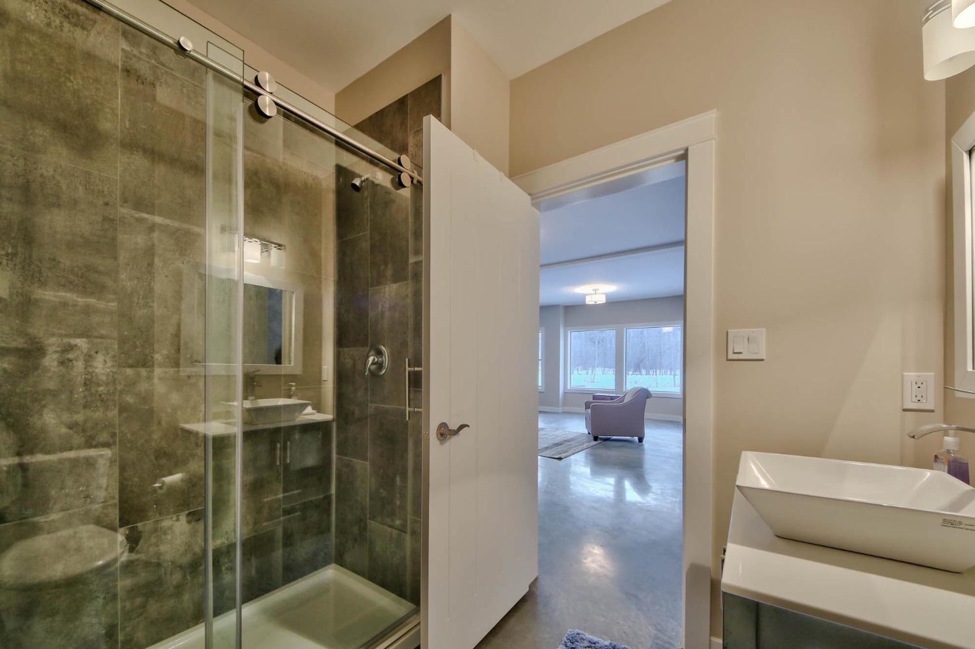 Sun Peaks Vacations - Peaks Bed and Breakfast - Property Image 12