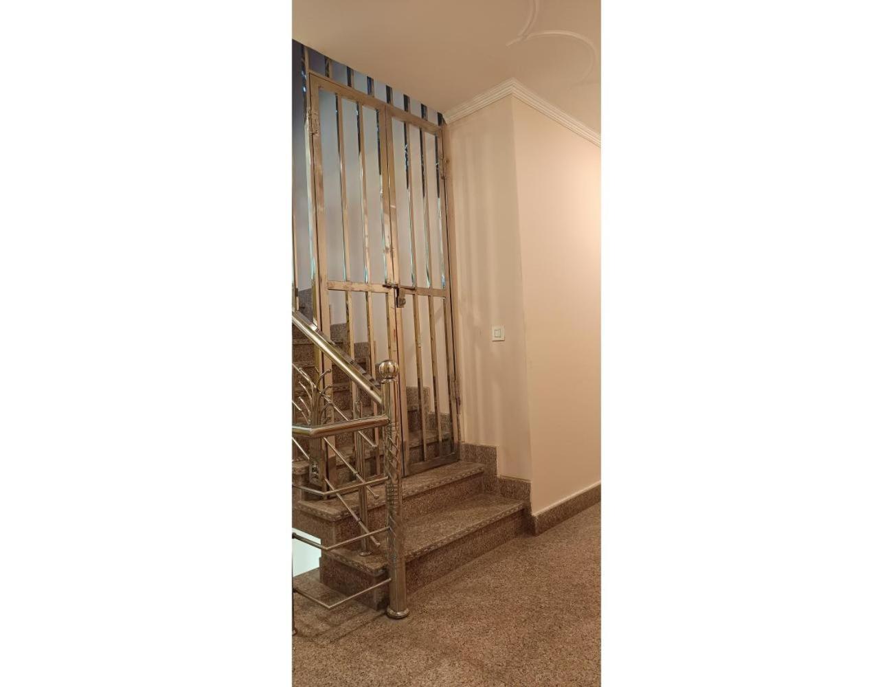 LAMRA GUEST HOUSE, Srinagar view 3