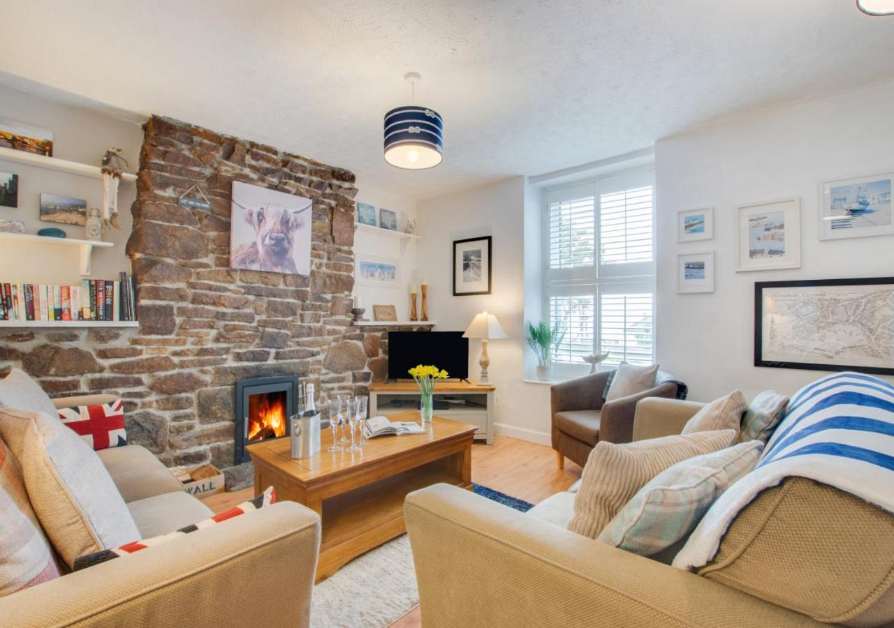 2 Bed in Mousehole oc-nigelh view 5