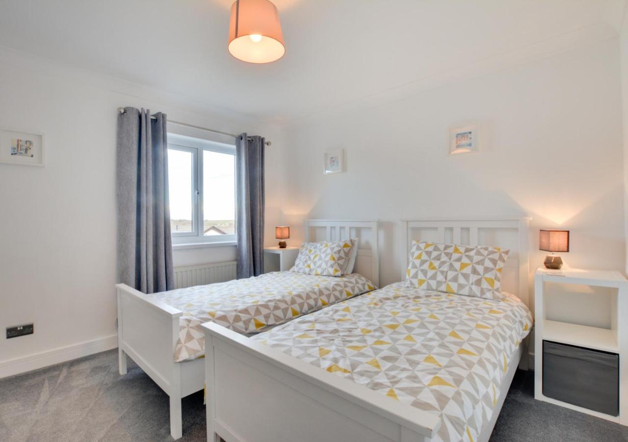 4 Bed in Padstow oc-p00184