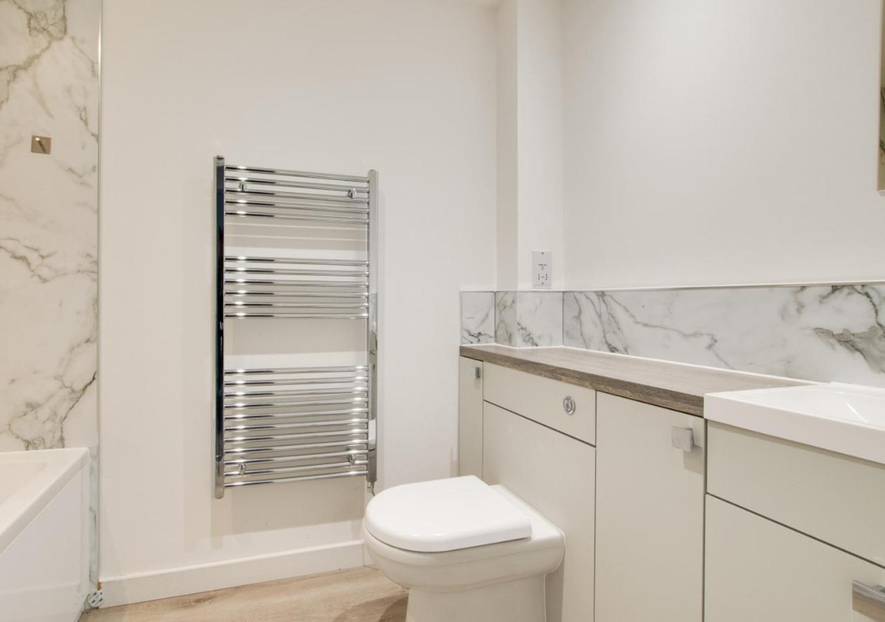 4 Bed in Padstow oc-p00184