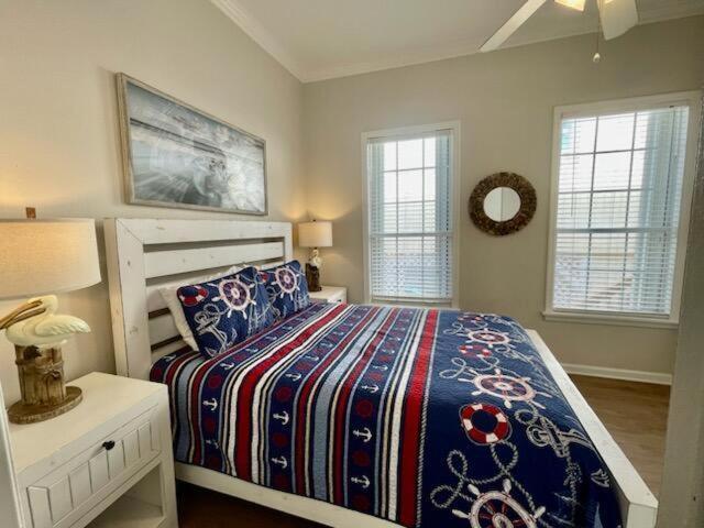 Sunflower Mama-Beachfront-pet friendly