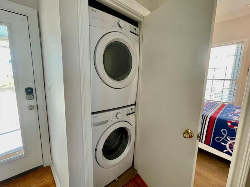 Sunflower Mama-Beachfront-pet friendly