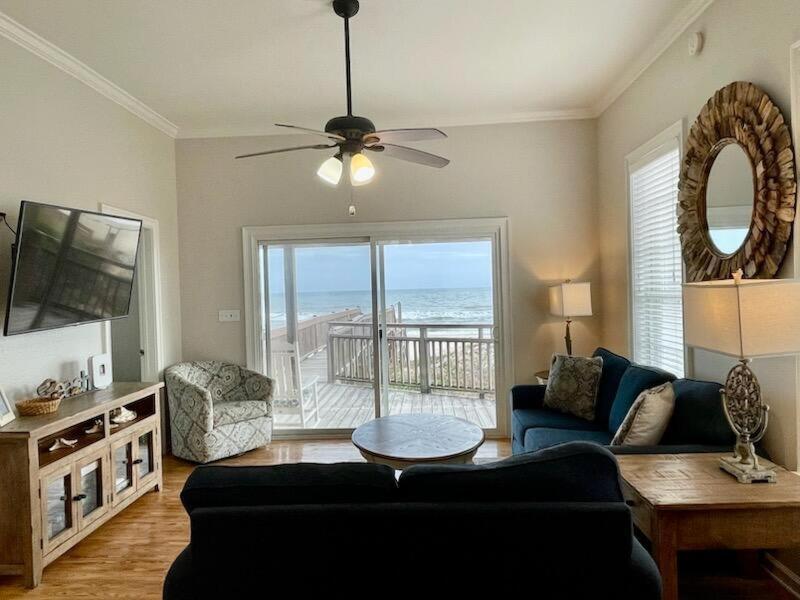 Sunflower Mama-Beachfront-pet friendly