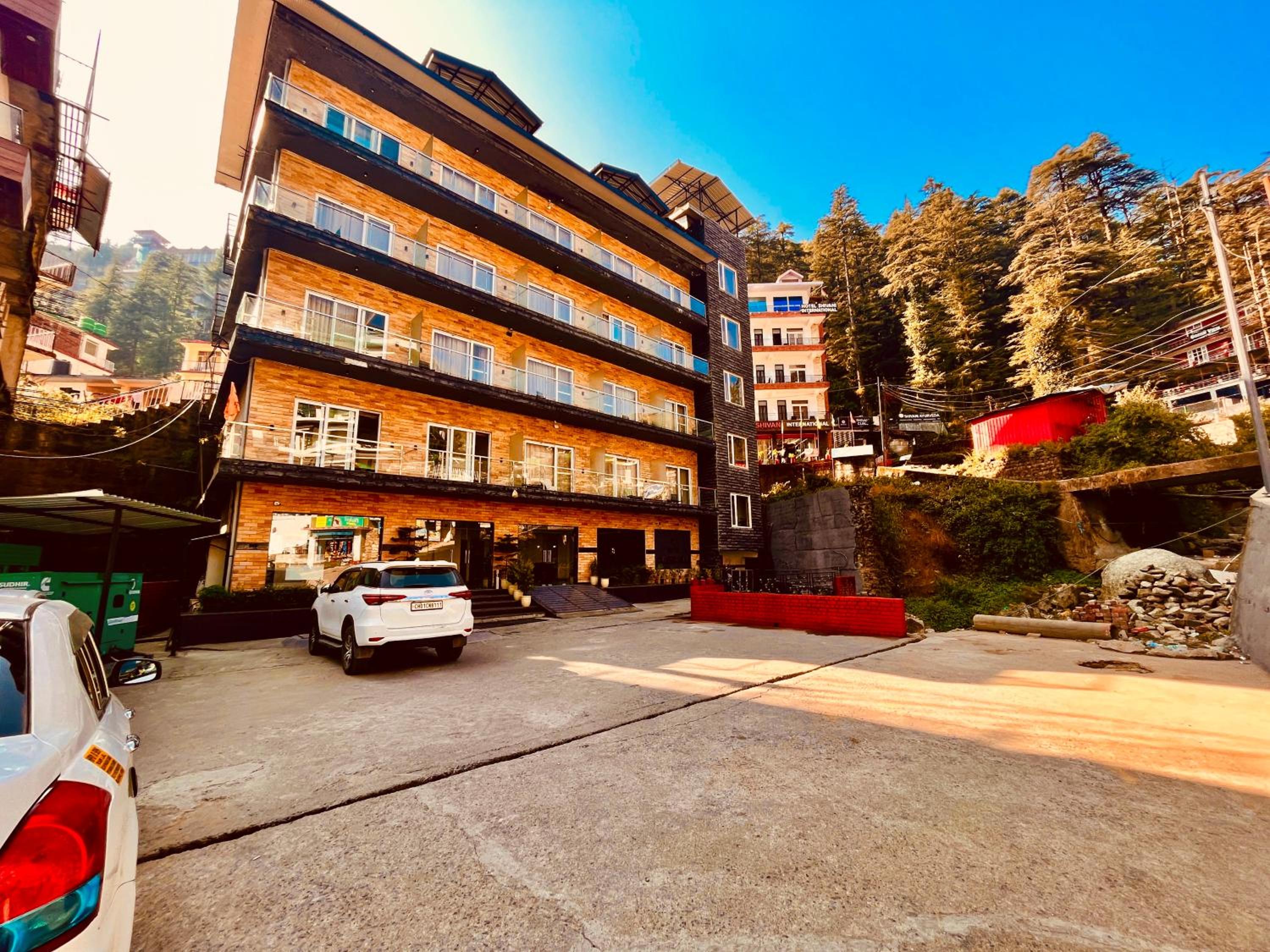 Ganga Royal INN view 2
