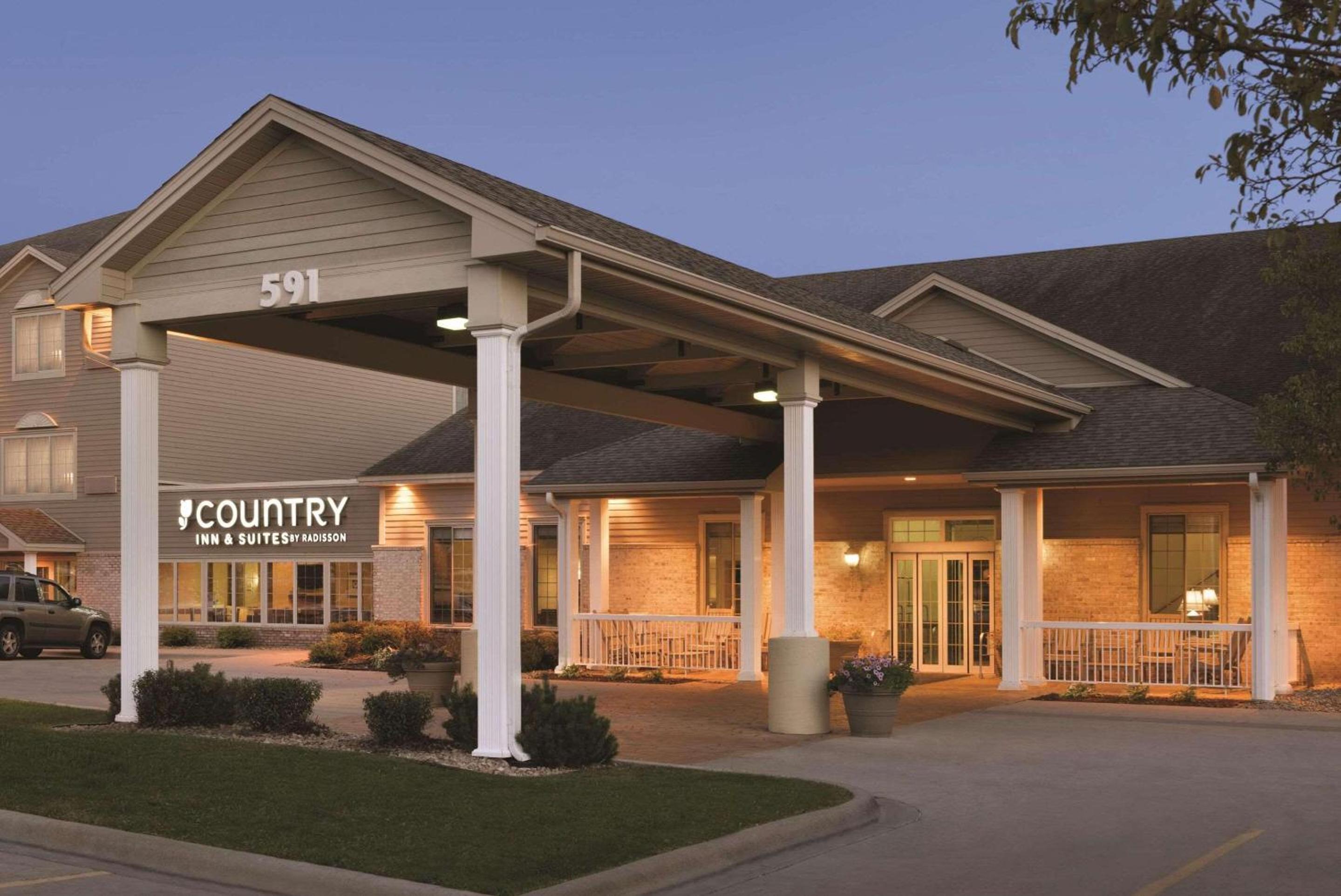 Hotel Country Inn & Suites by Radisson, Chanhassen, MN