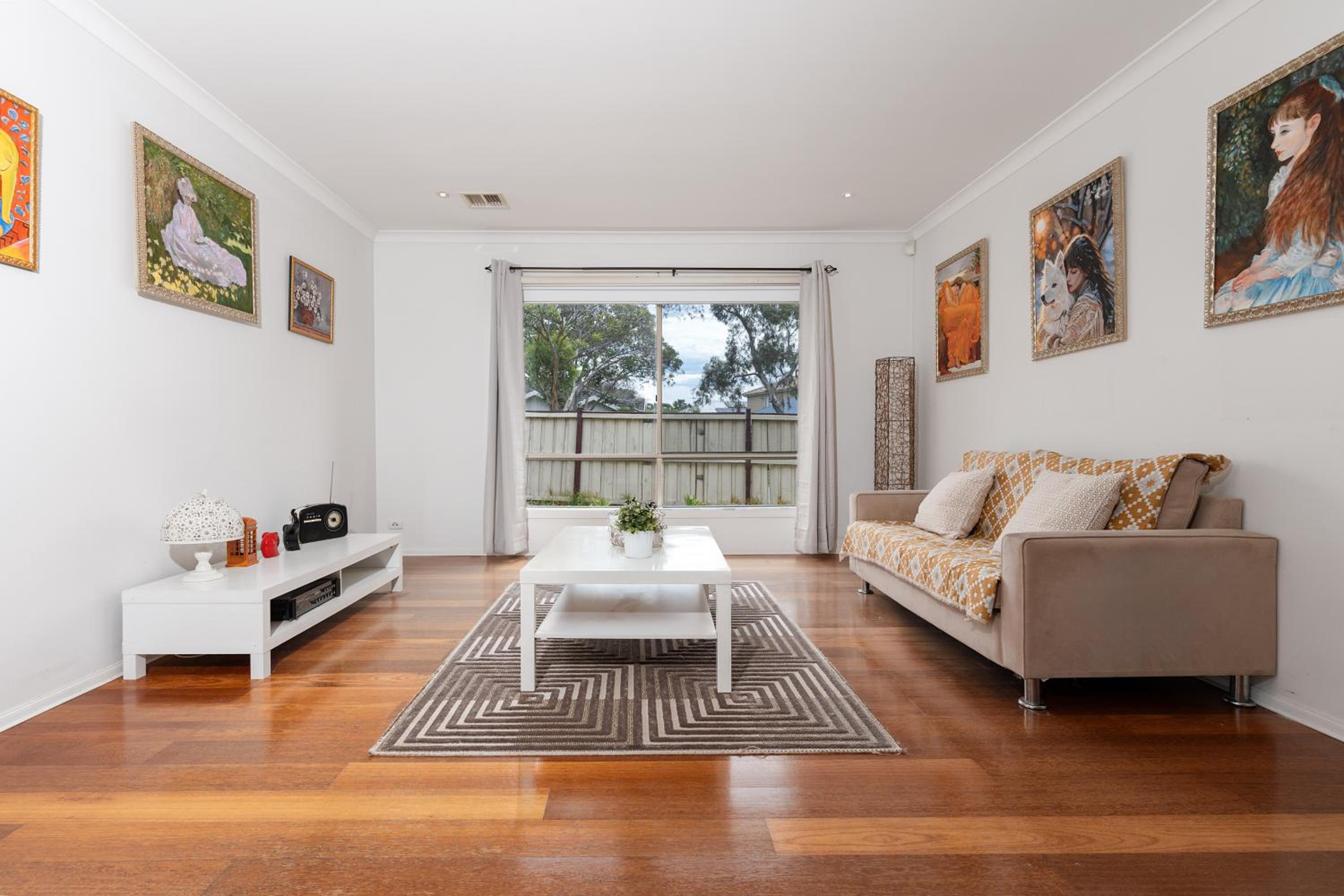 Berwick Springs Apples's Art Home
