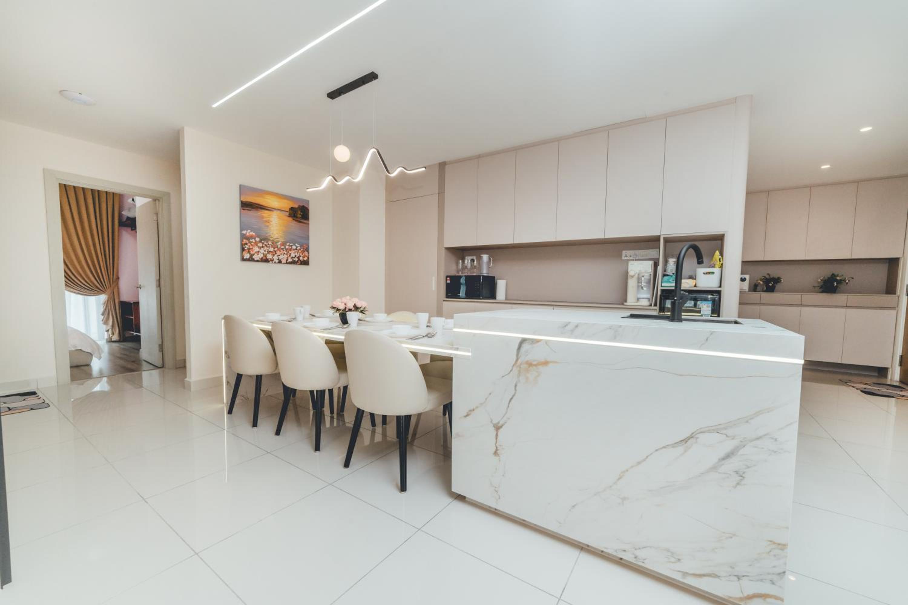 Luxurious President Family Suite 3BR8pax Mosaic Midvalley by Our Stay