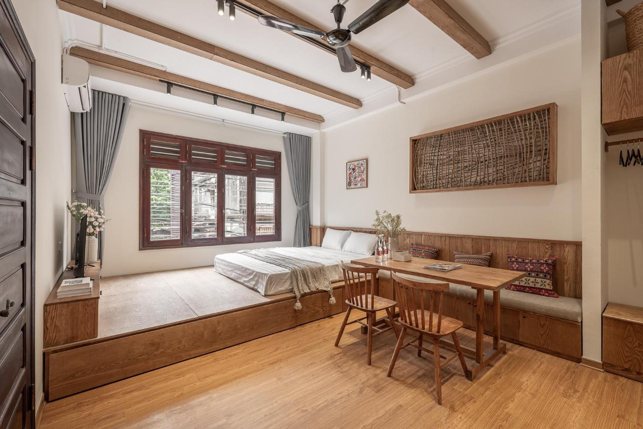 Wooden Decor House-Jacuzzi-Rooftop-Center
