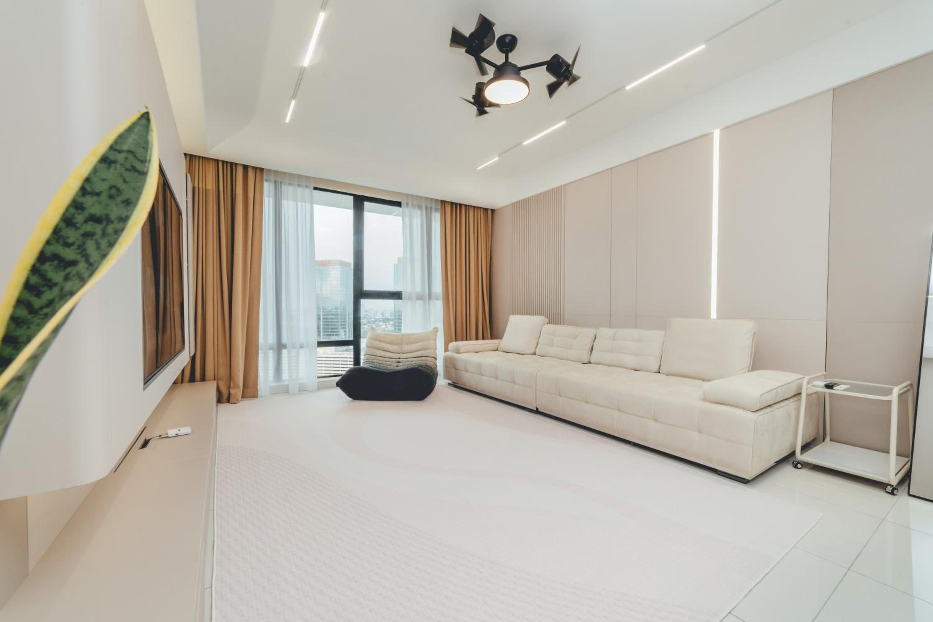 Luxurious President Family Suite 3BR8pax Mosaic Midvalley by Our Stay