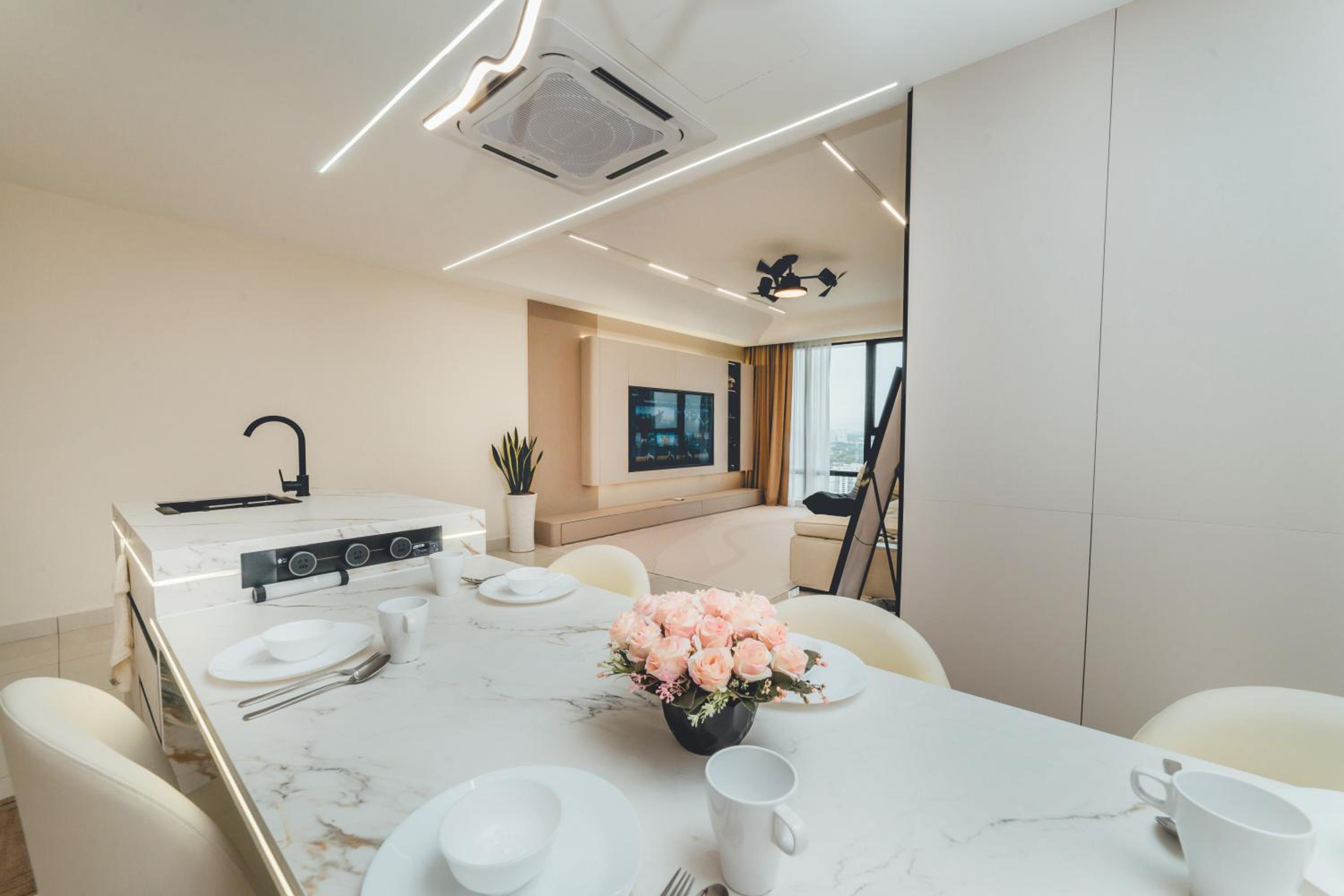 Luxurious President Family Suite 3BR8pax Mosaic Midvalley by Our Stay