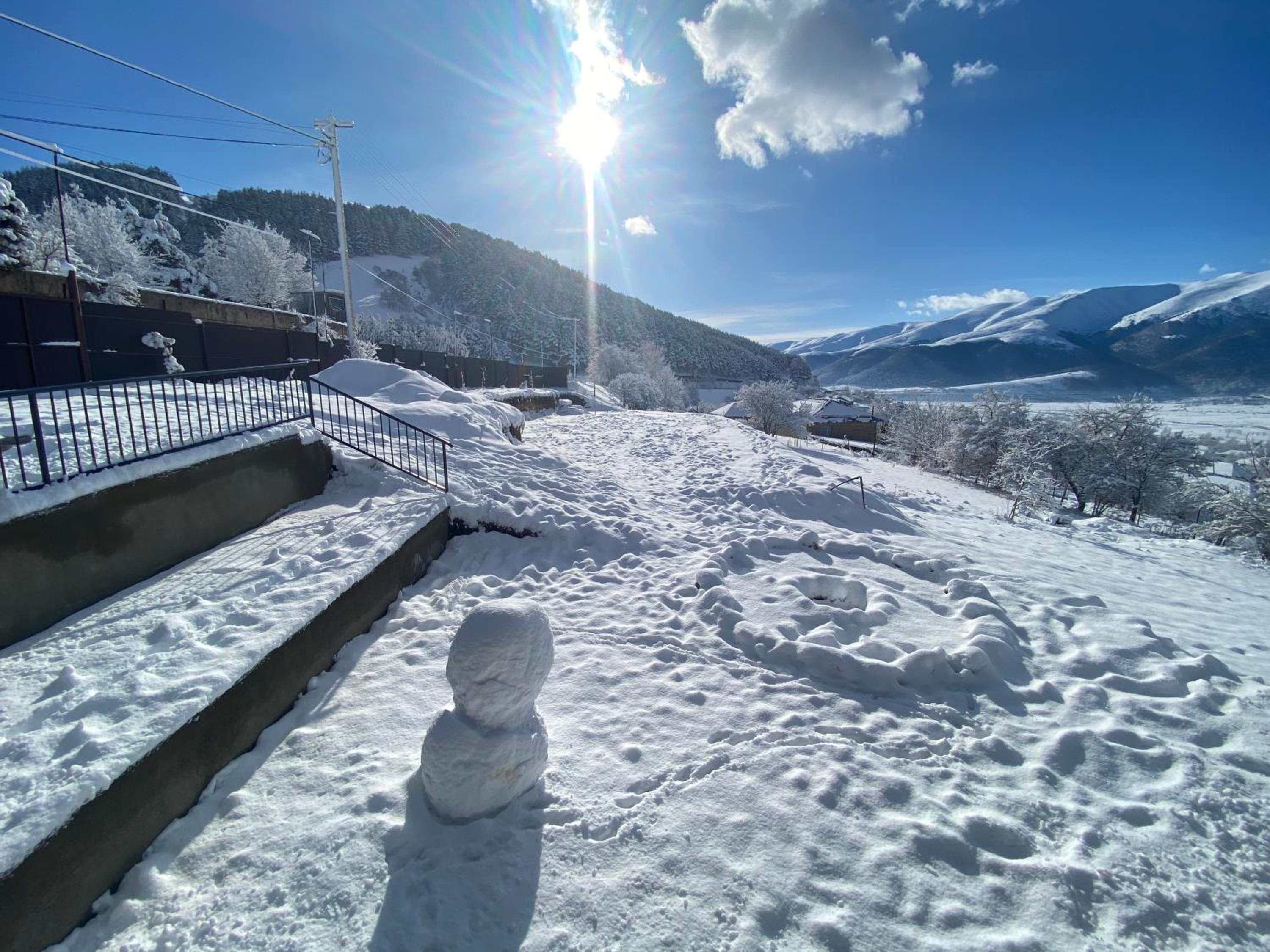 Dez Guest House with Mountain View