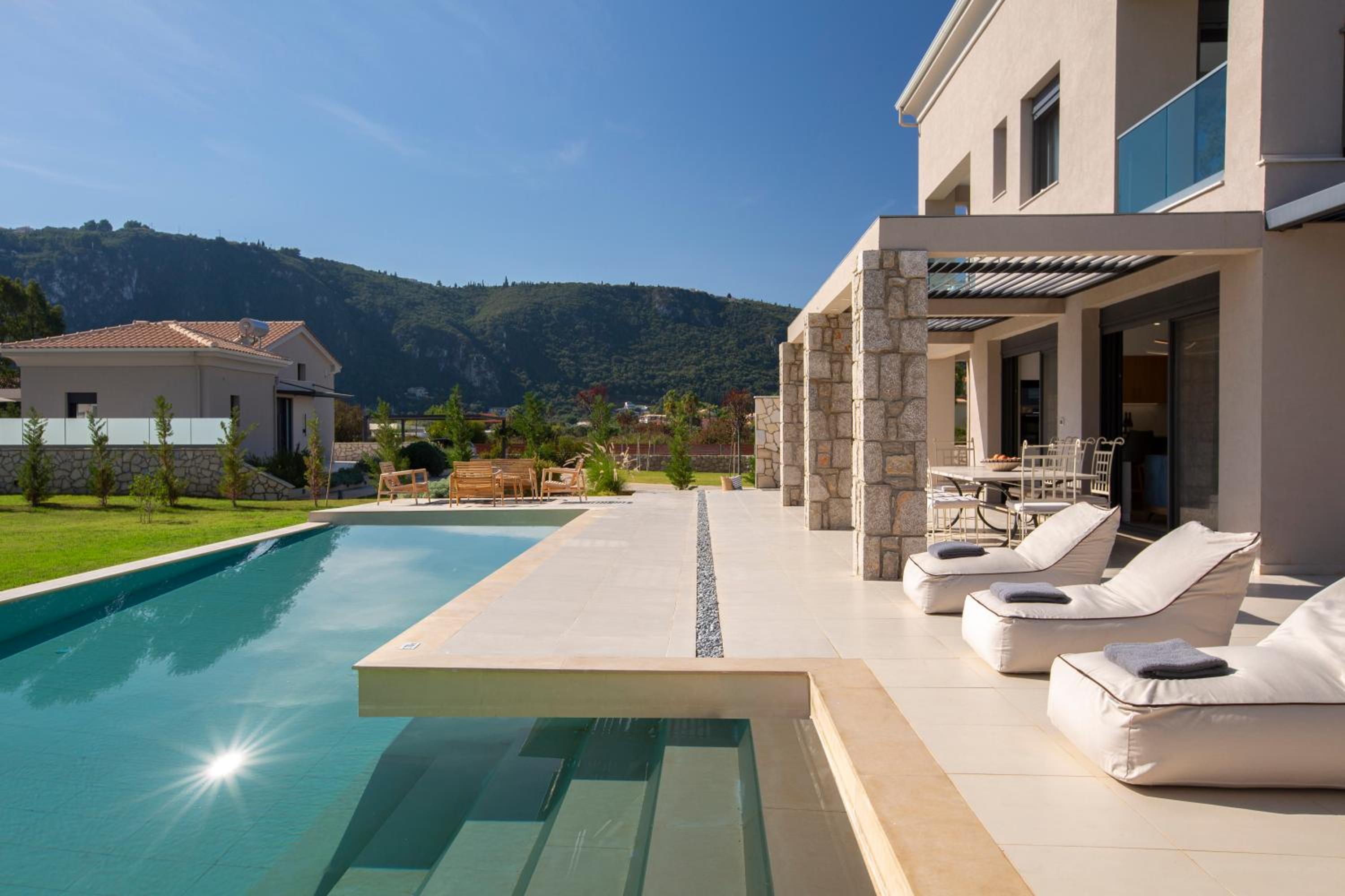 Aquamarina Villas
