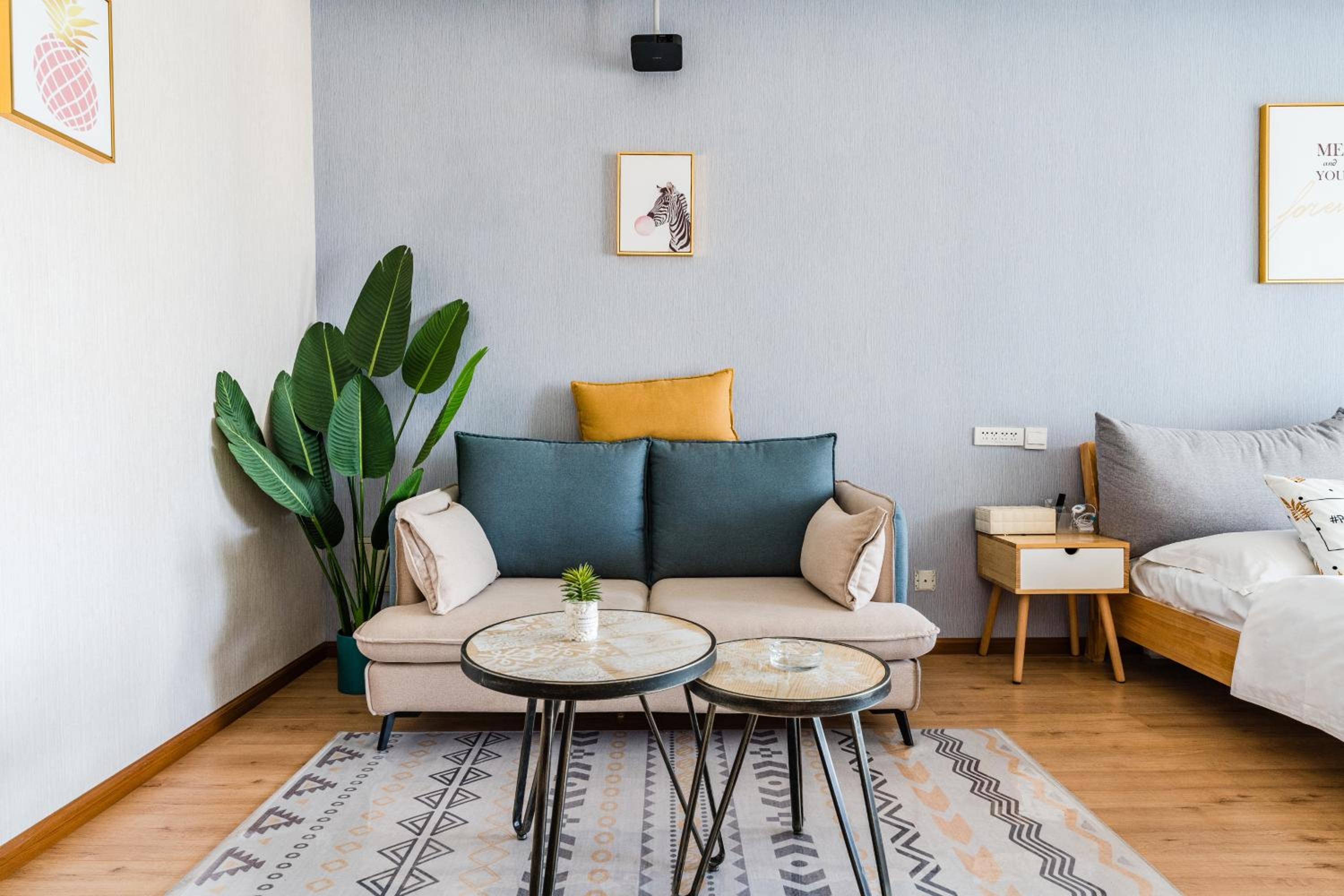 Kunming Qicaimen Shangpin Apartment