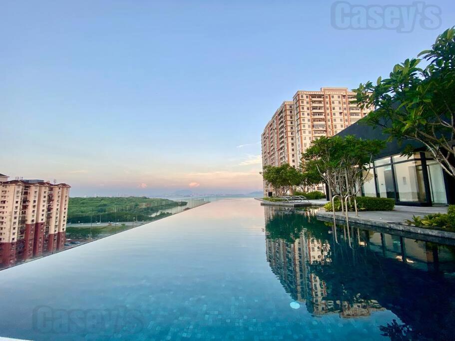Urban Suites #Walnut 1BR 1Bath suite #Infinity Pool #3pax #1Queen 1Single #Quality well maintained #Private host photo 4