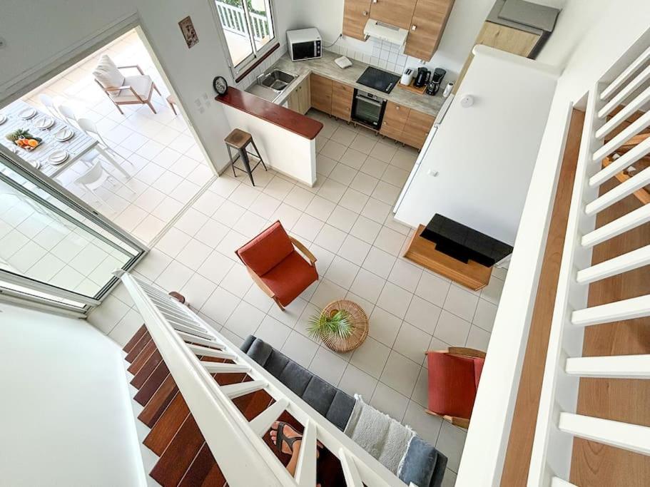 Bel appartement duplex T4 Laboté, vue mer, a 600m de la plage de Diamant view 3