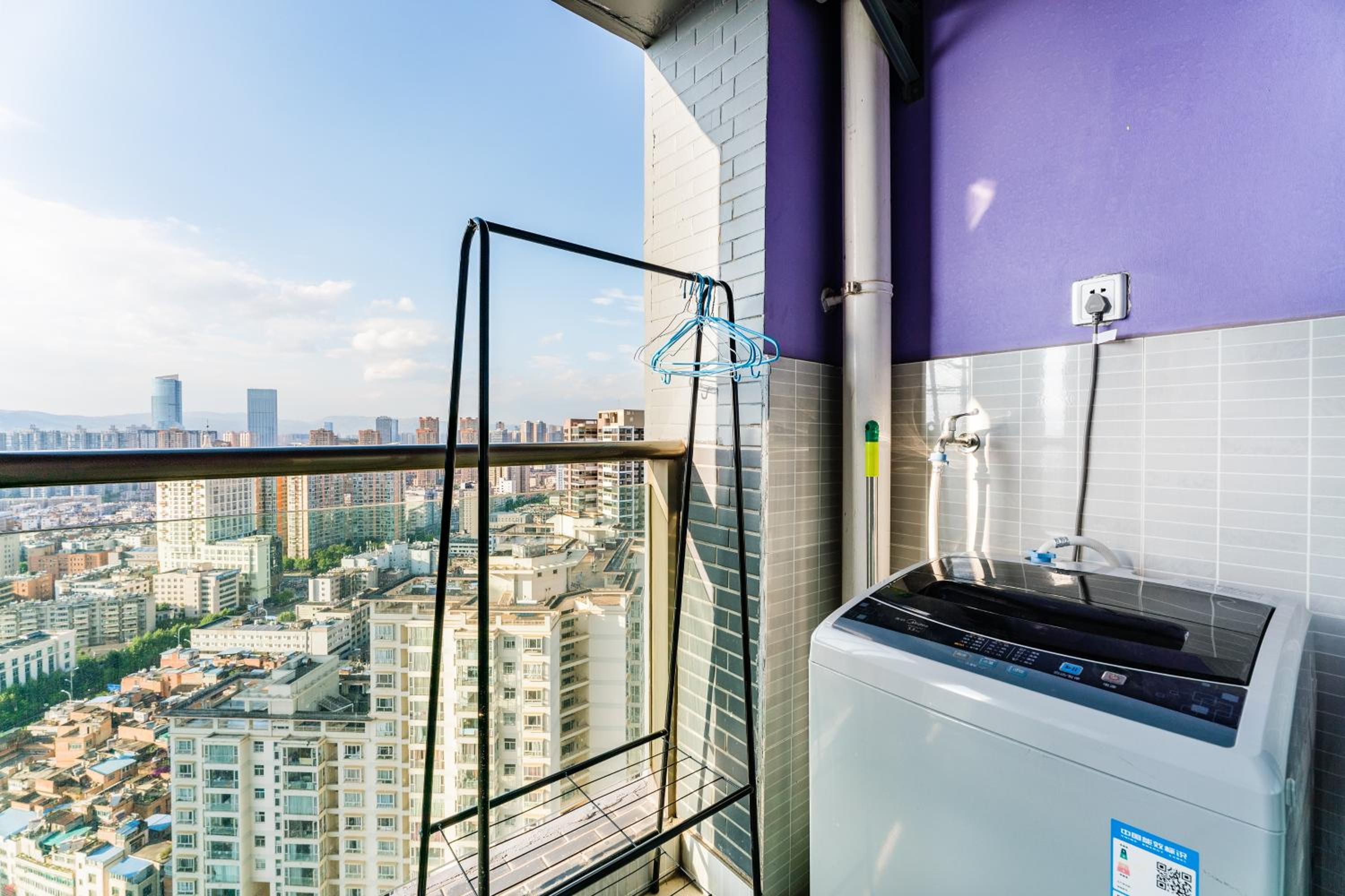 Kunming Qicaimen Shangpin Apartment