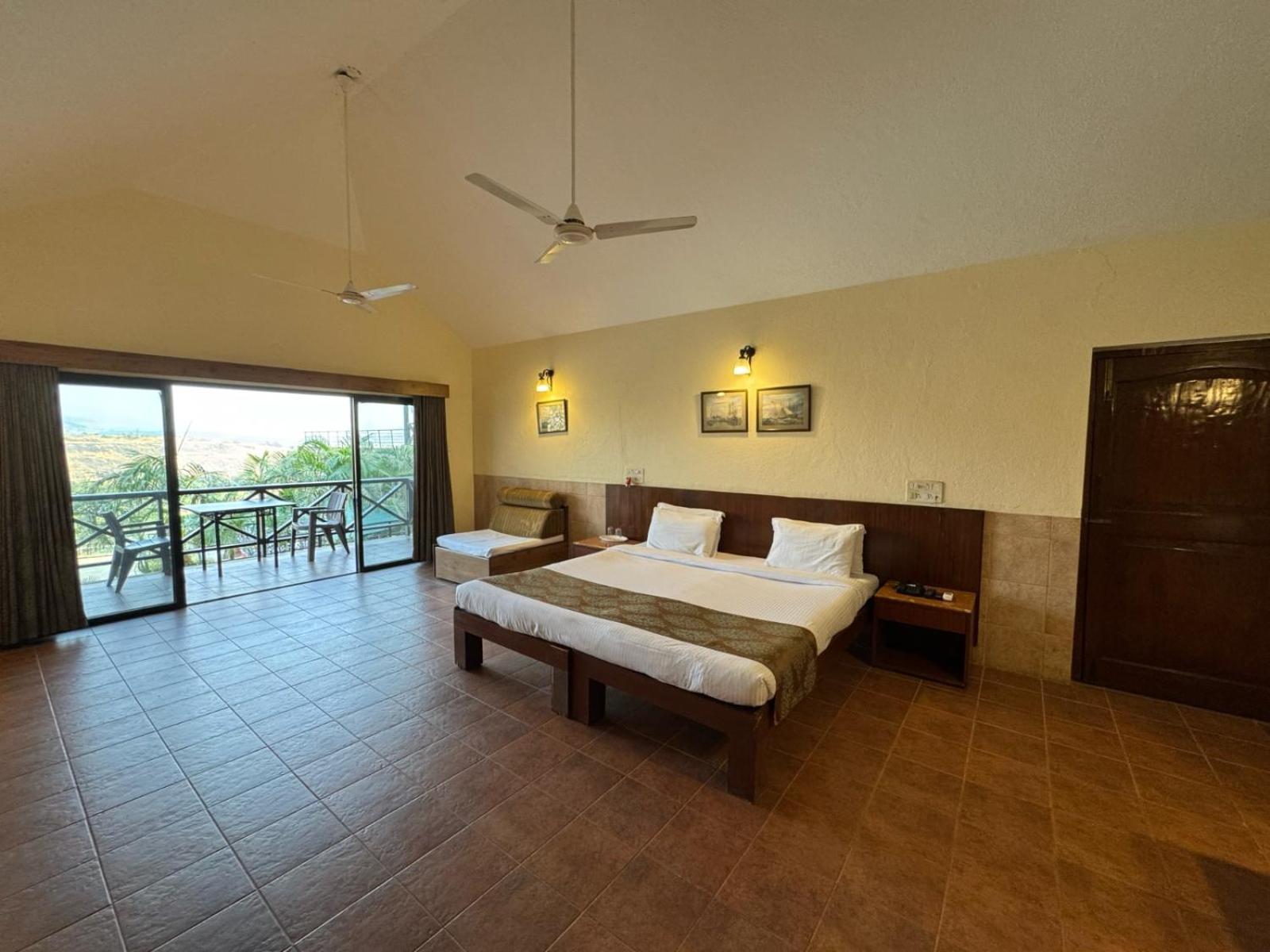 Upper Deck Resort - Highest Peak, Lonavala