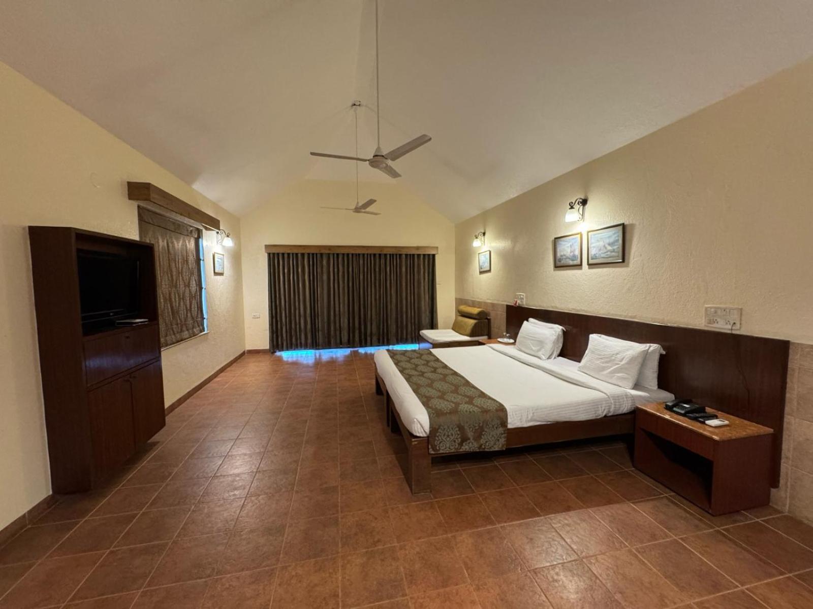 Upper Deck Resort - Highest Peak, Lonavala
