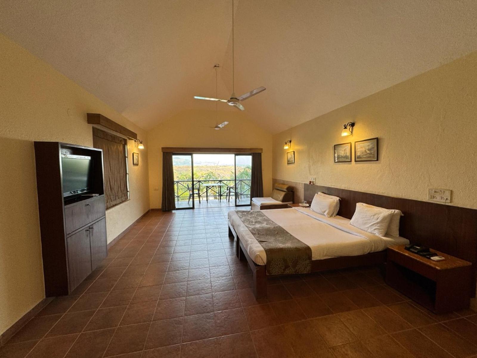 Upper Deck Resort - Highest Peak, Lonavala