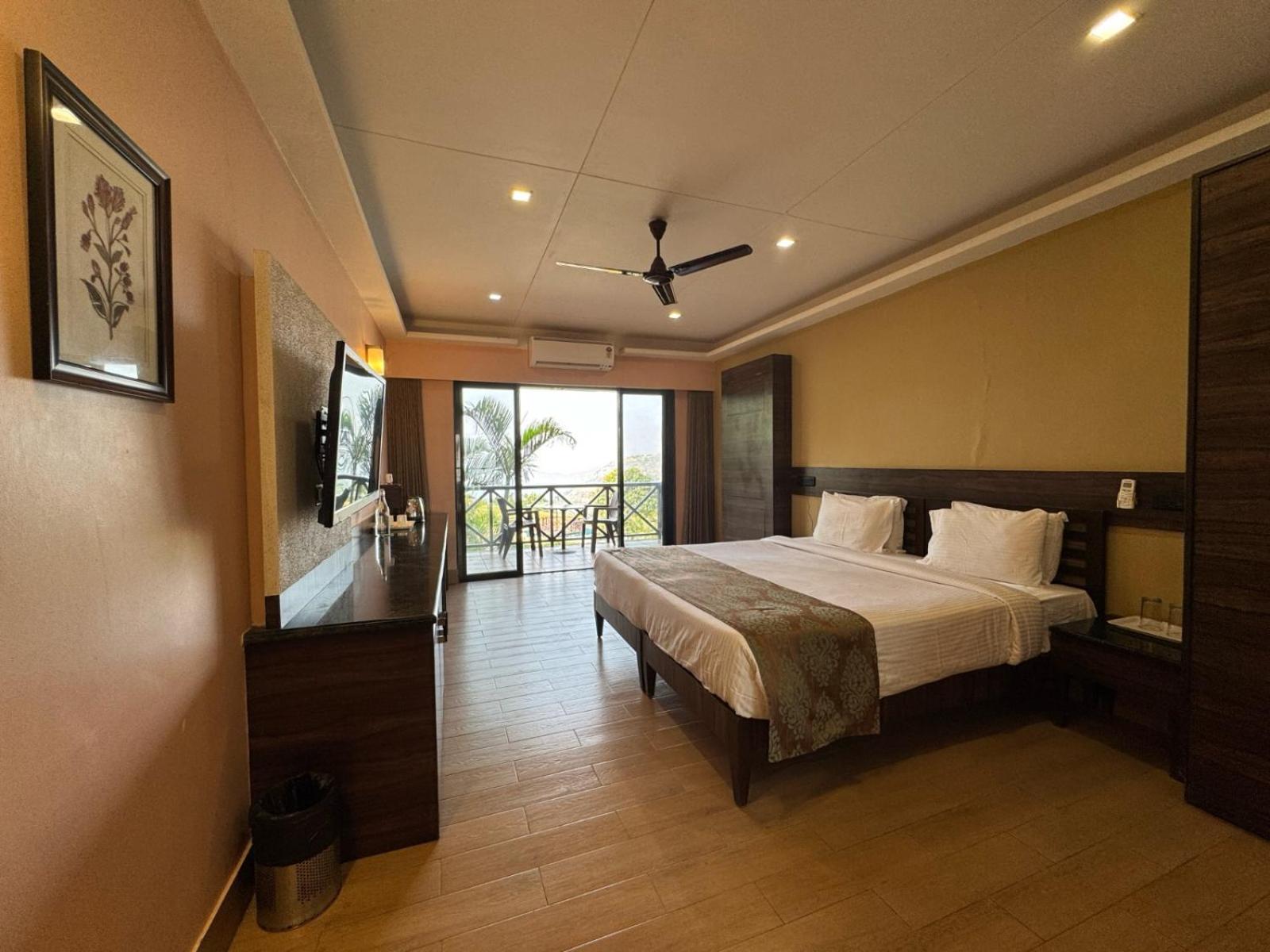 Upper Deck Resort - Highest Peak, Lonavala