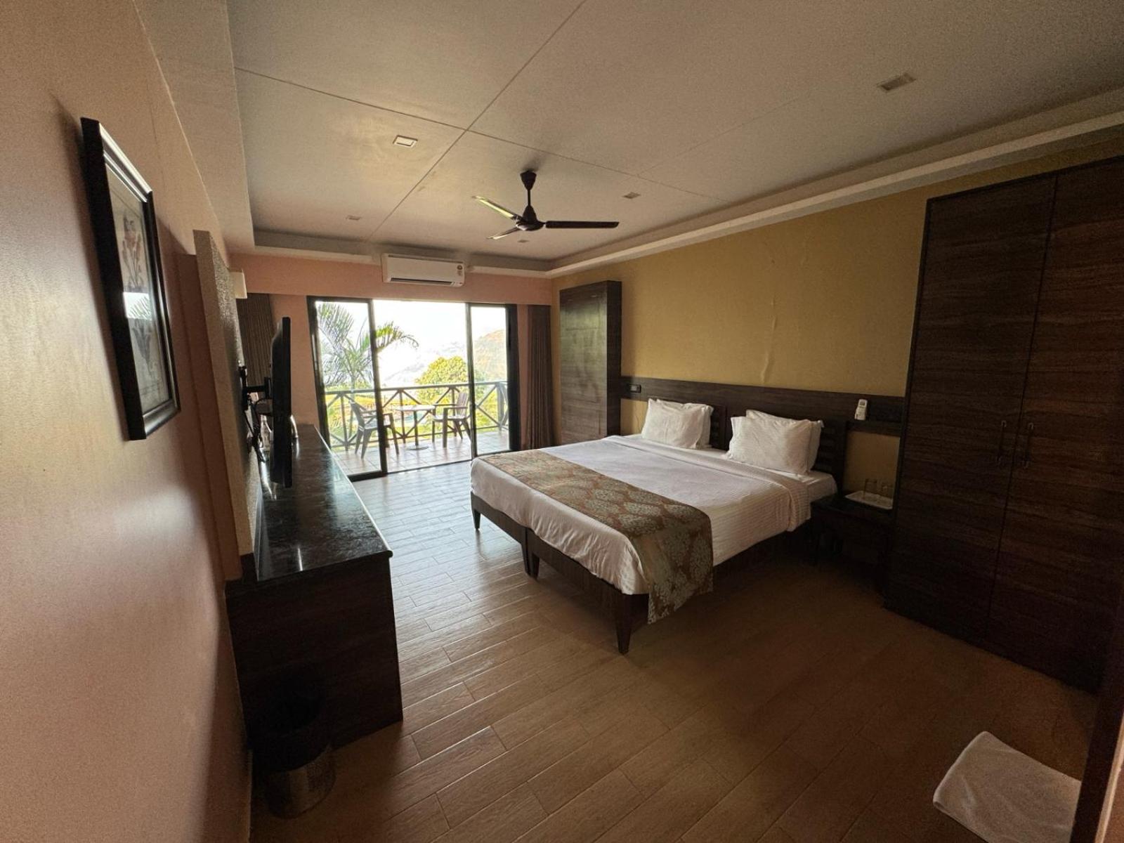 Upper Deck Resort - Highest Peak, Lonavala