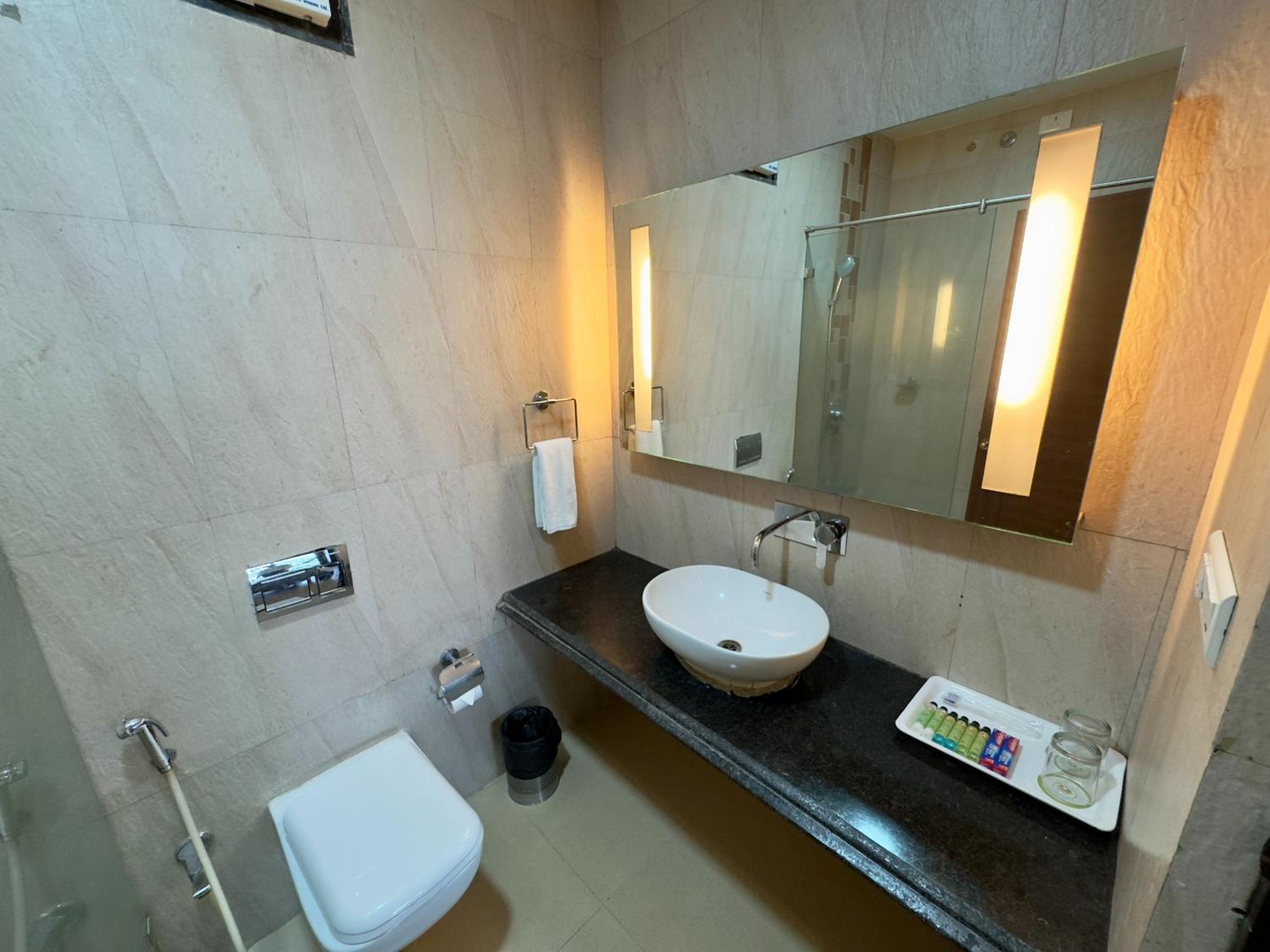 Upper Deck Resort - Highest Peak, Lonavala