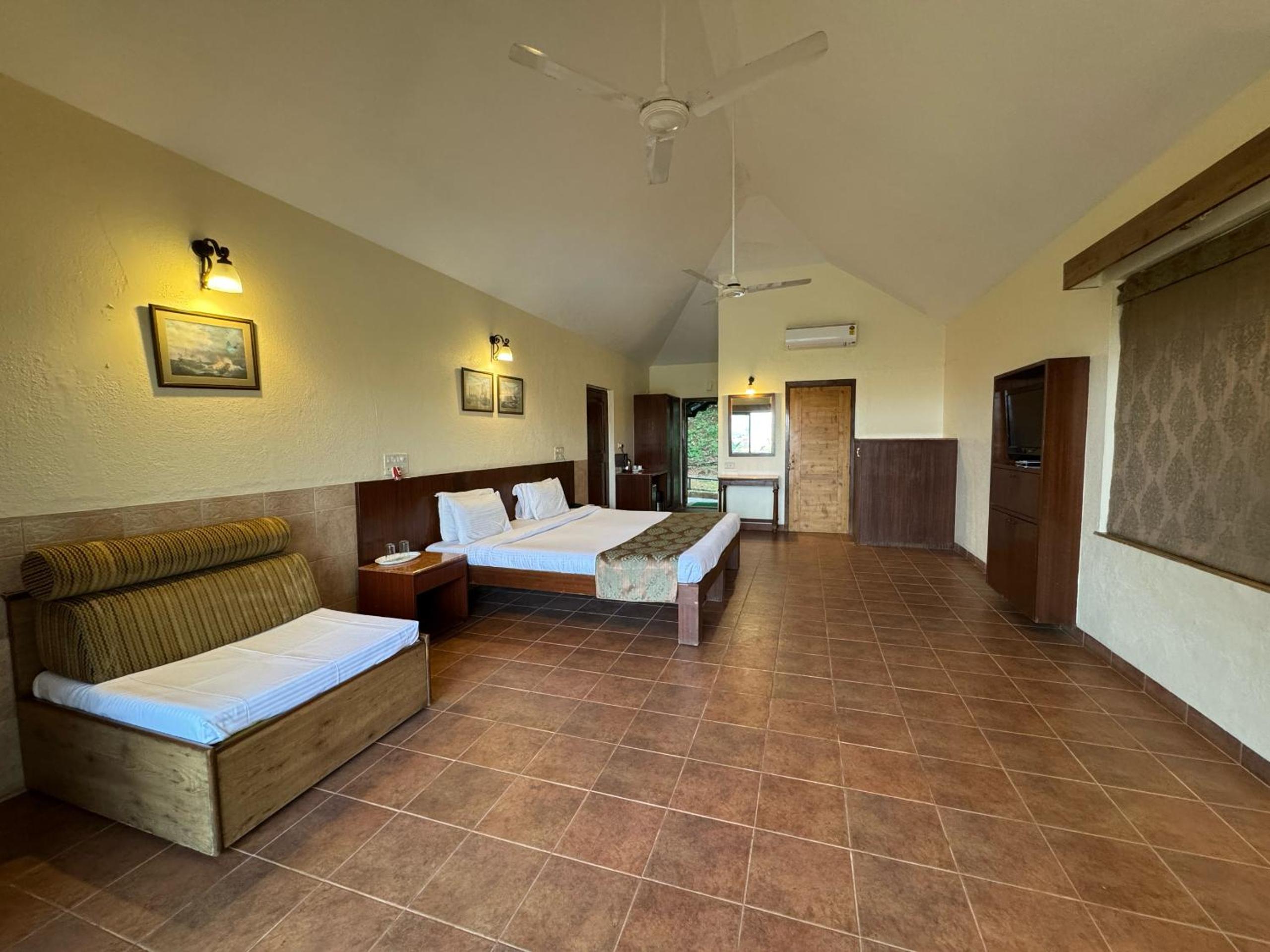 Upper Deck Resort - Highest Peak, Lonavala