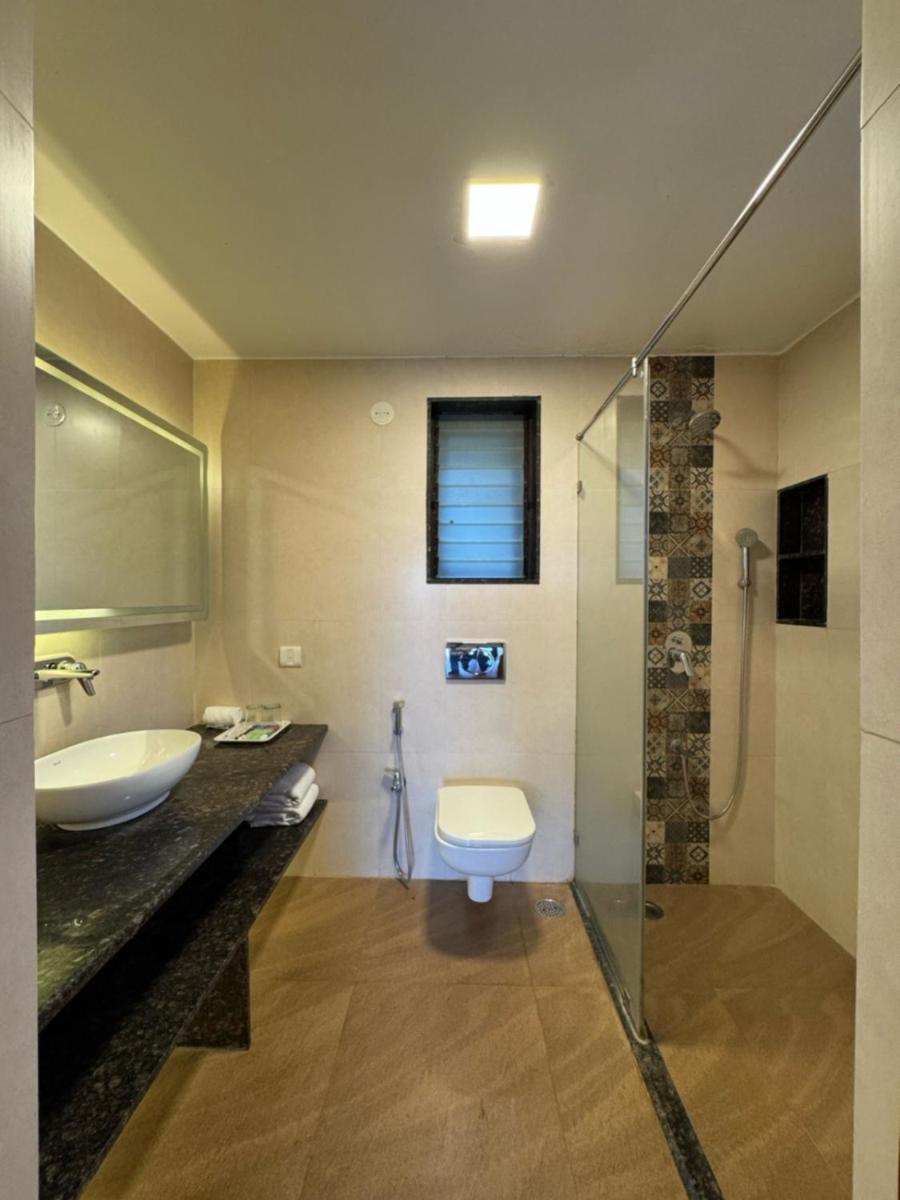 Upper Deck Resort - Highest Peak, Lonavala