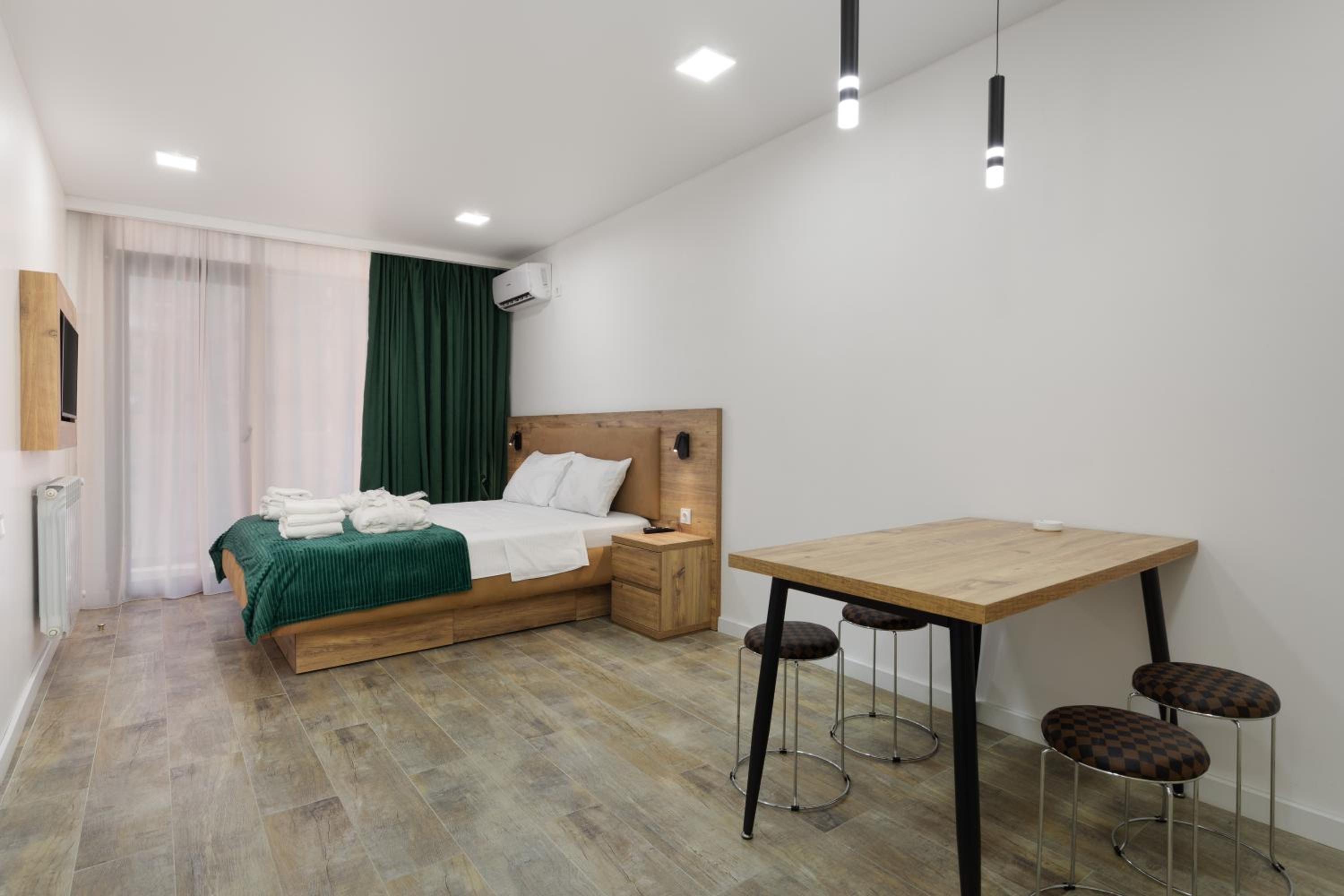 Sunshine Residence & Hotel